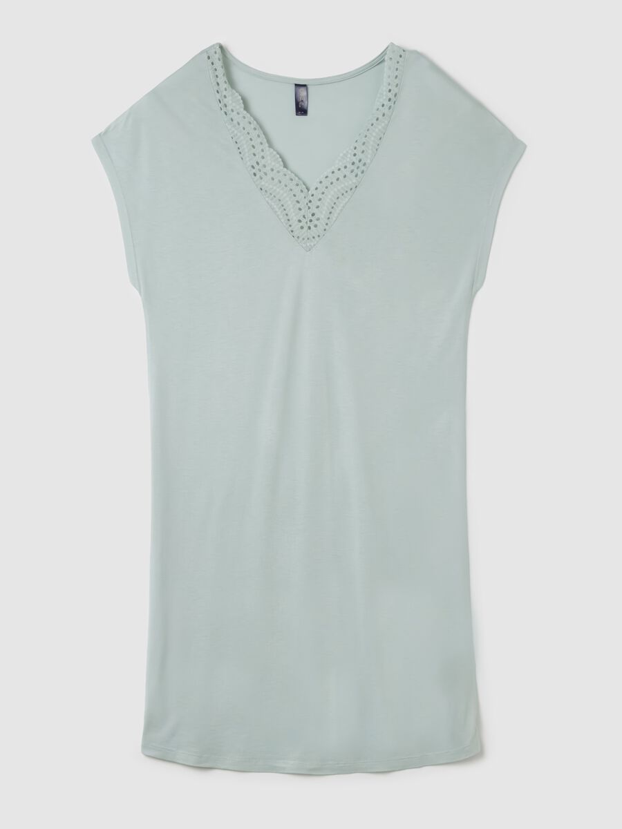 Green nightdress with broderie anglaise insert_4