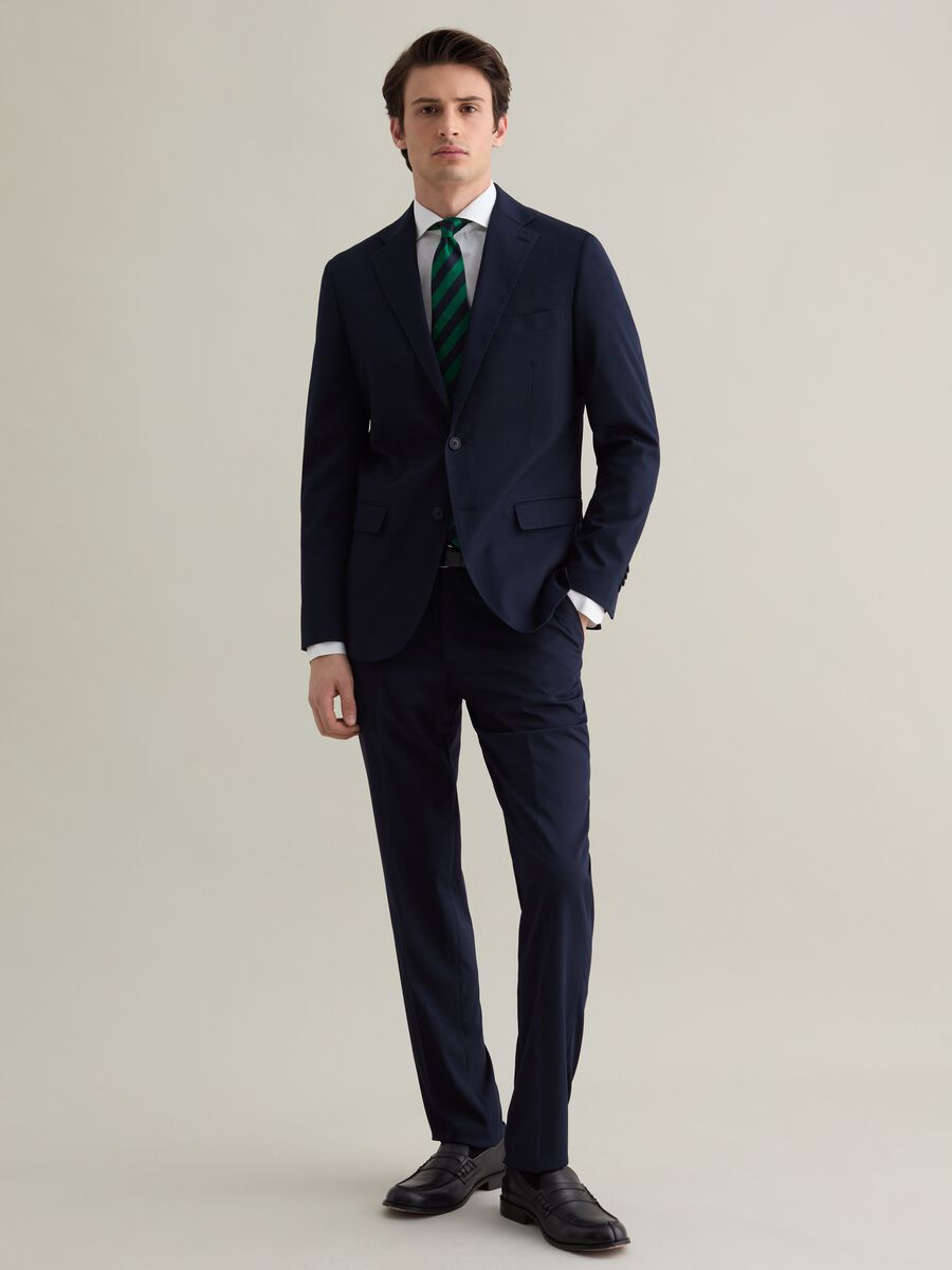 Silk tie with striped pattern_3