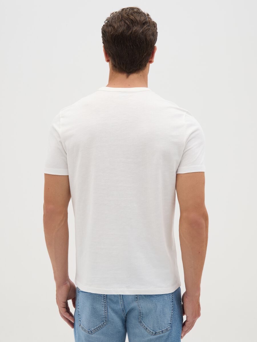 Men's white pure cotton T-shirt regular fit with pocket_3