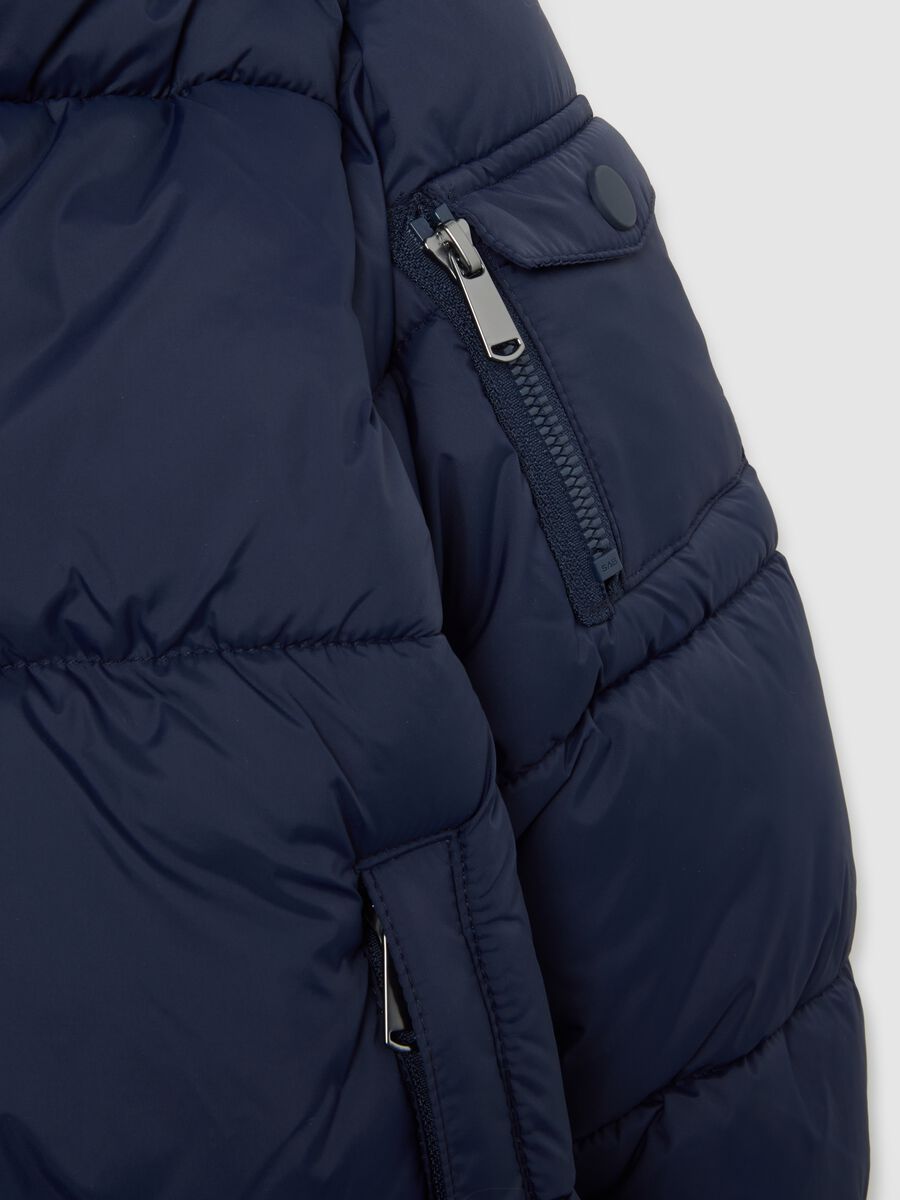 Piumino The Iconic Puffer blu scuro da bambino con cappuccio_2