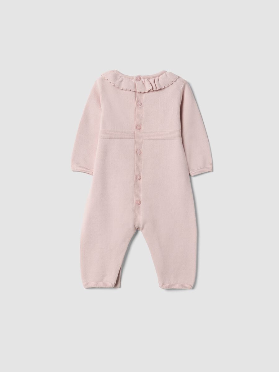 Tutina rosa in puro cotone organico con colletto a volant per neonata_1