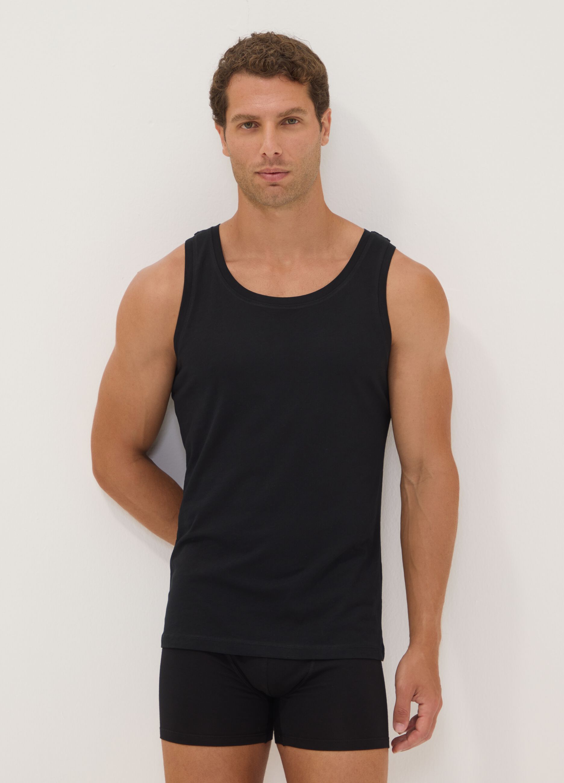 2-pack of black vests in pure extra-fine cotton