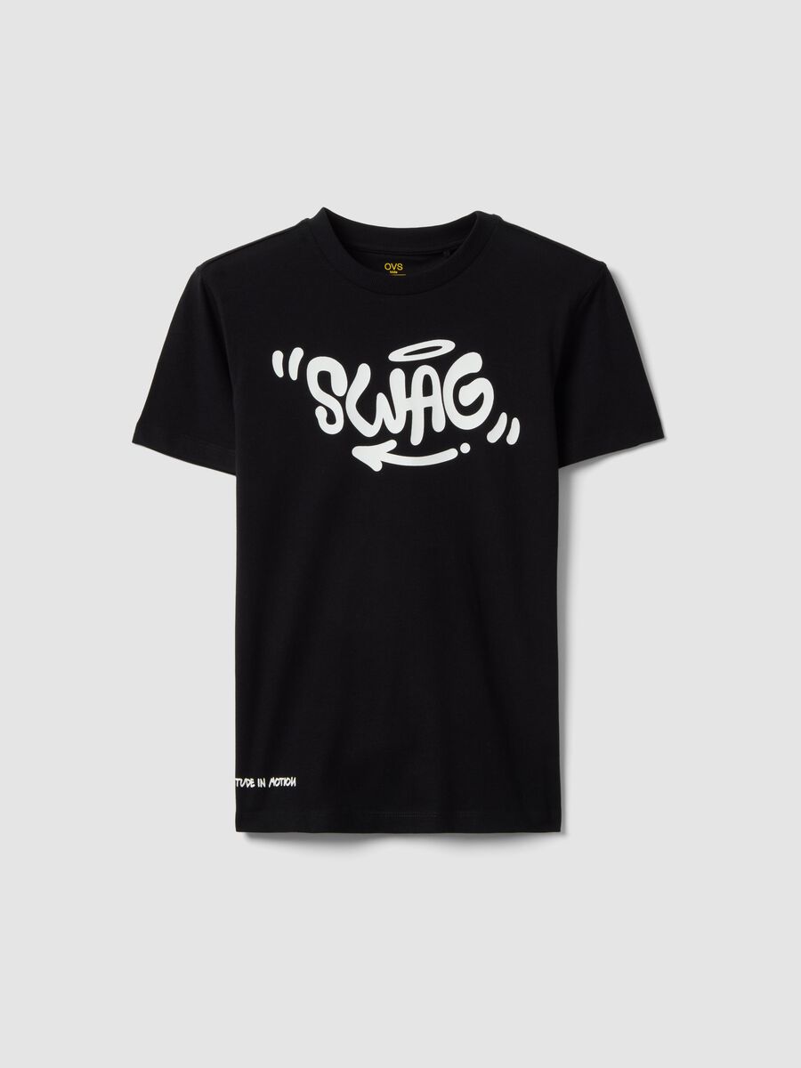 T-shirt in puro cotone nera da ragazzo regular fit con scritta Swag_3