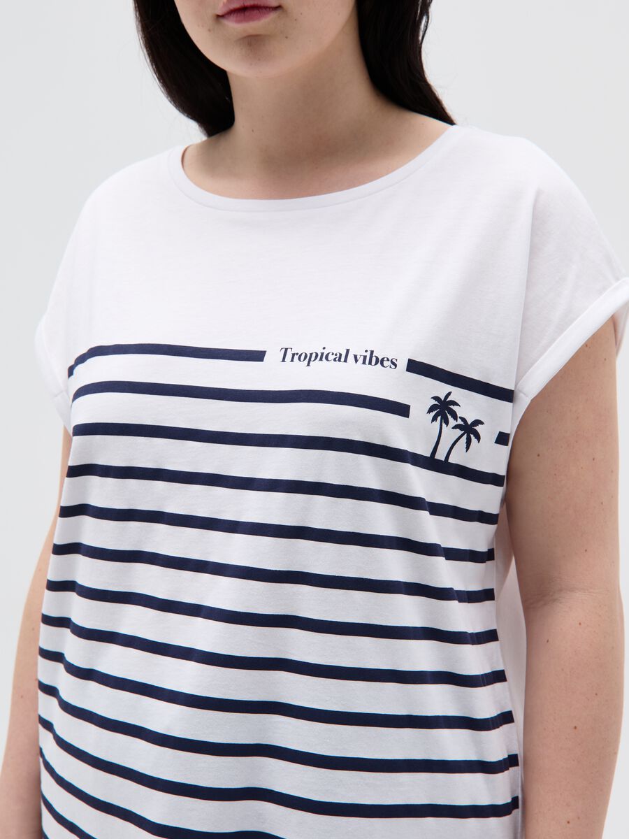 T-shirt a righe con stampa tropicale Curvy_1