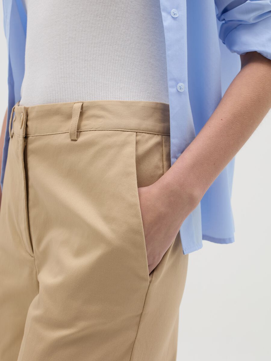 Wide-leg chino trousers_3