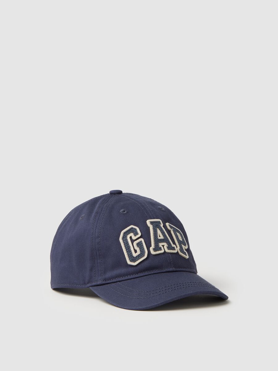 Baseball cap with logo patch_1