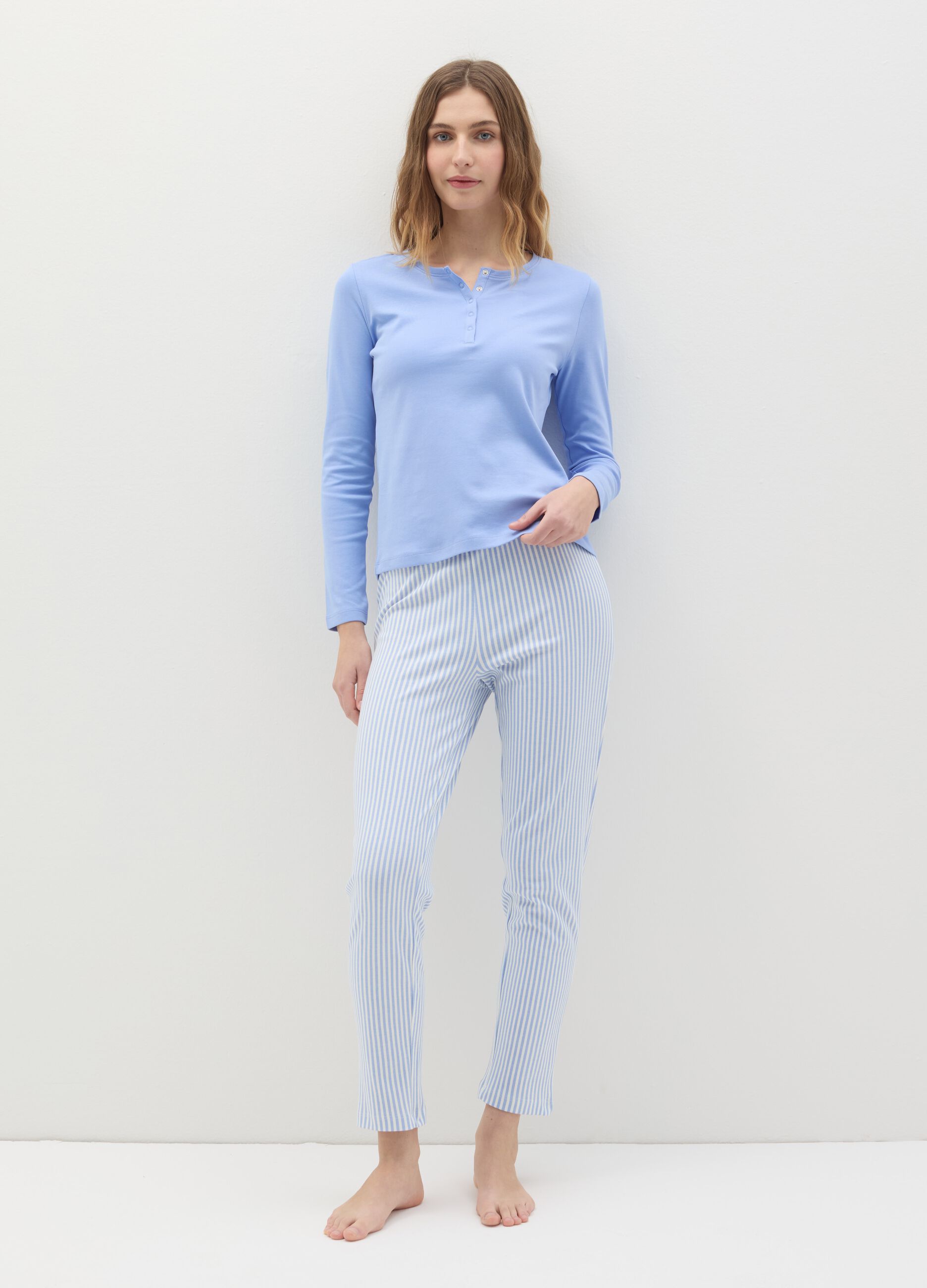 Pyjama top with granddad neckline.