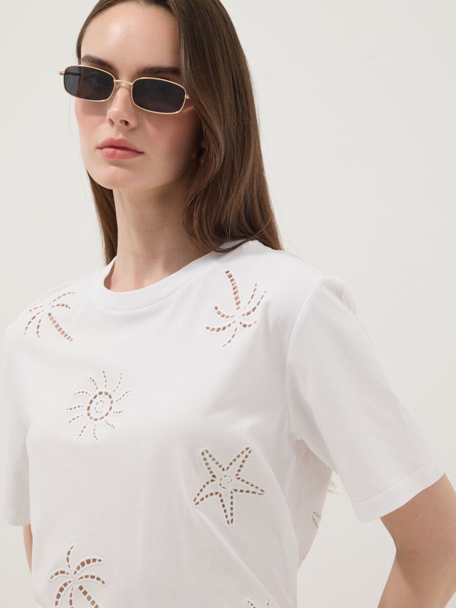 White pure cotton T-shirt with broderie anglaise embroidery, regular fit_1