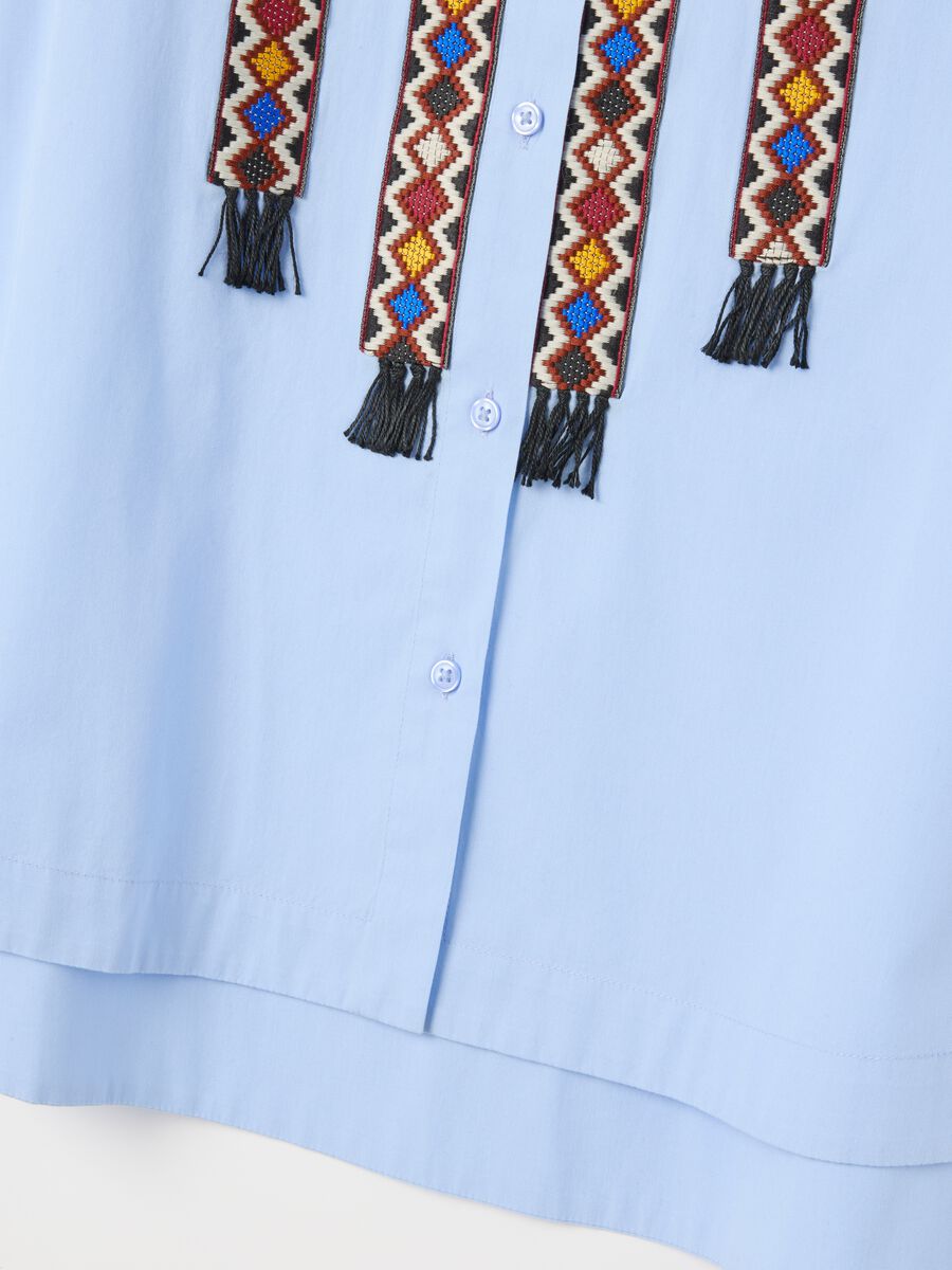 Short Sleeve Blue Shirt with Ethnic Detail_5
