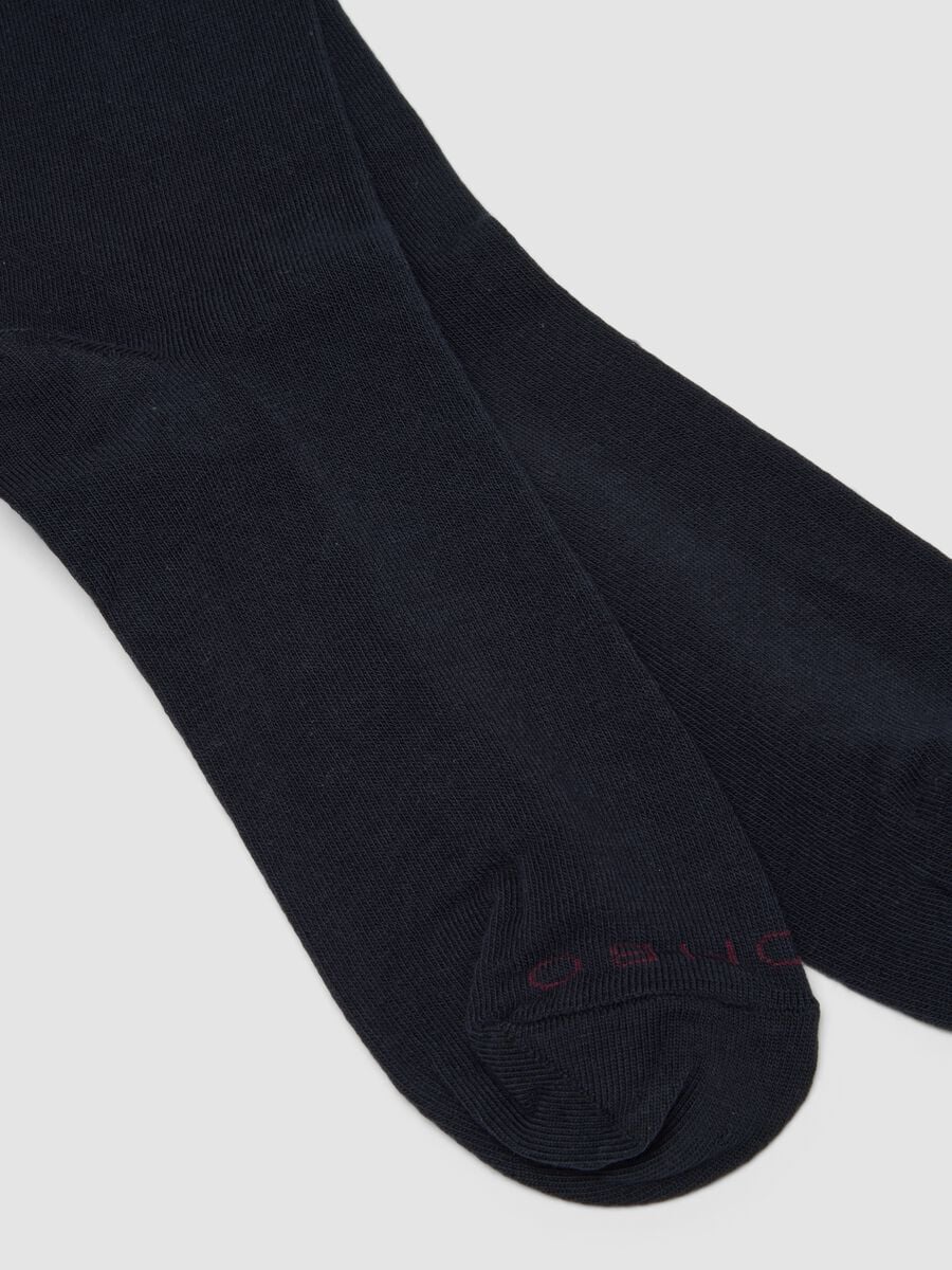 Two-pack of navy blue, burgundy red and ivory long socks in stretch cotton_2