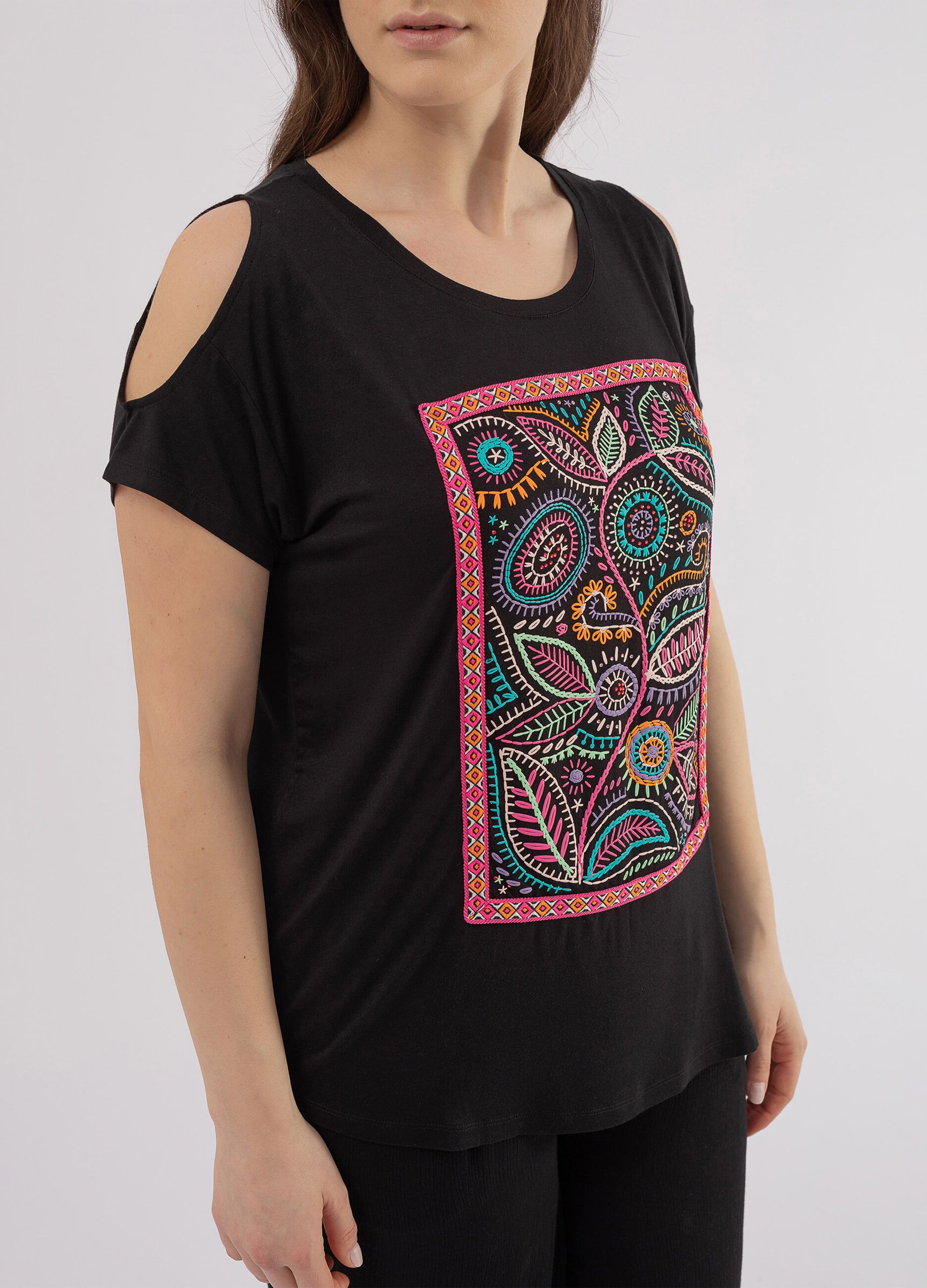 T-shirt con ricamo floreale Curvy_3