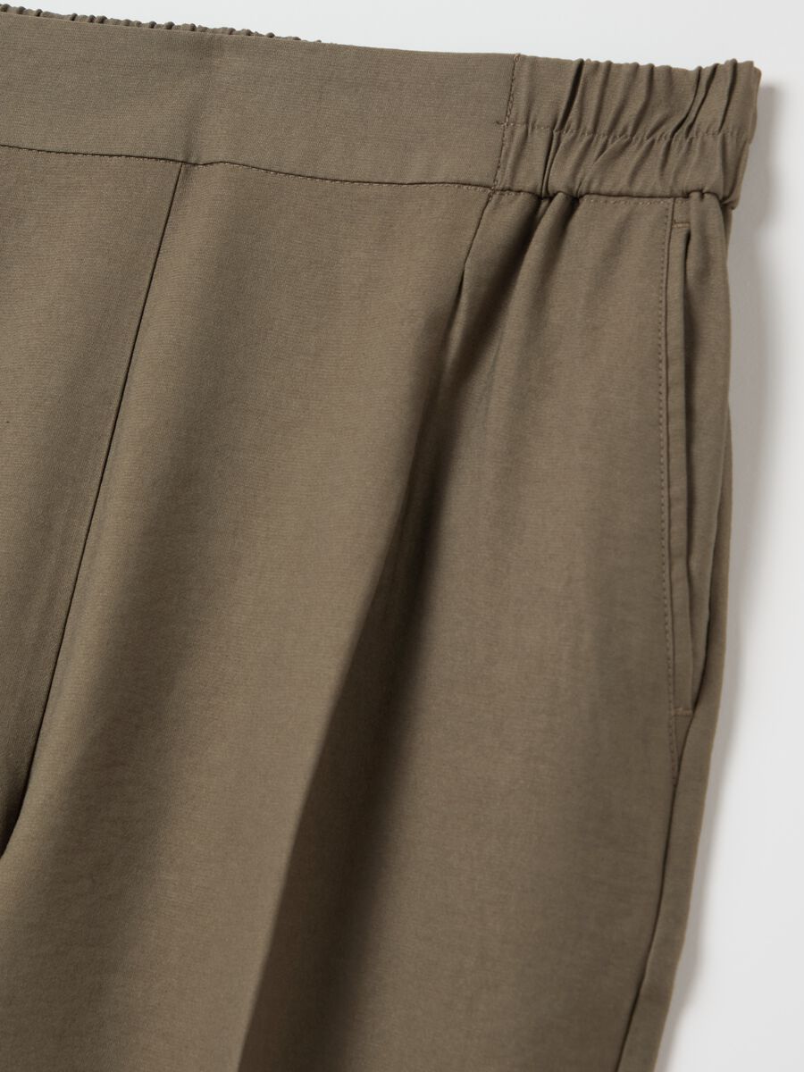 Chino trousers with elasticated waist_5