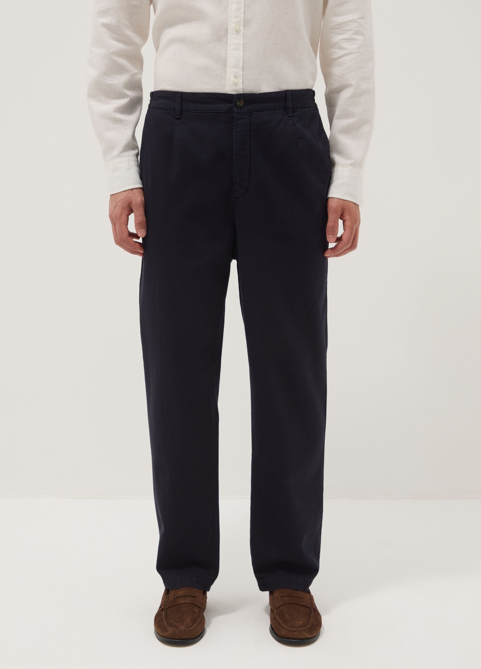 Black pure cotton carrot-fit chino trousers