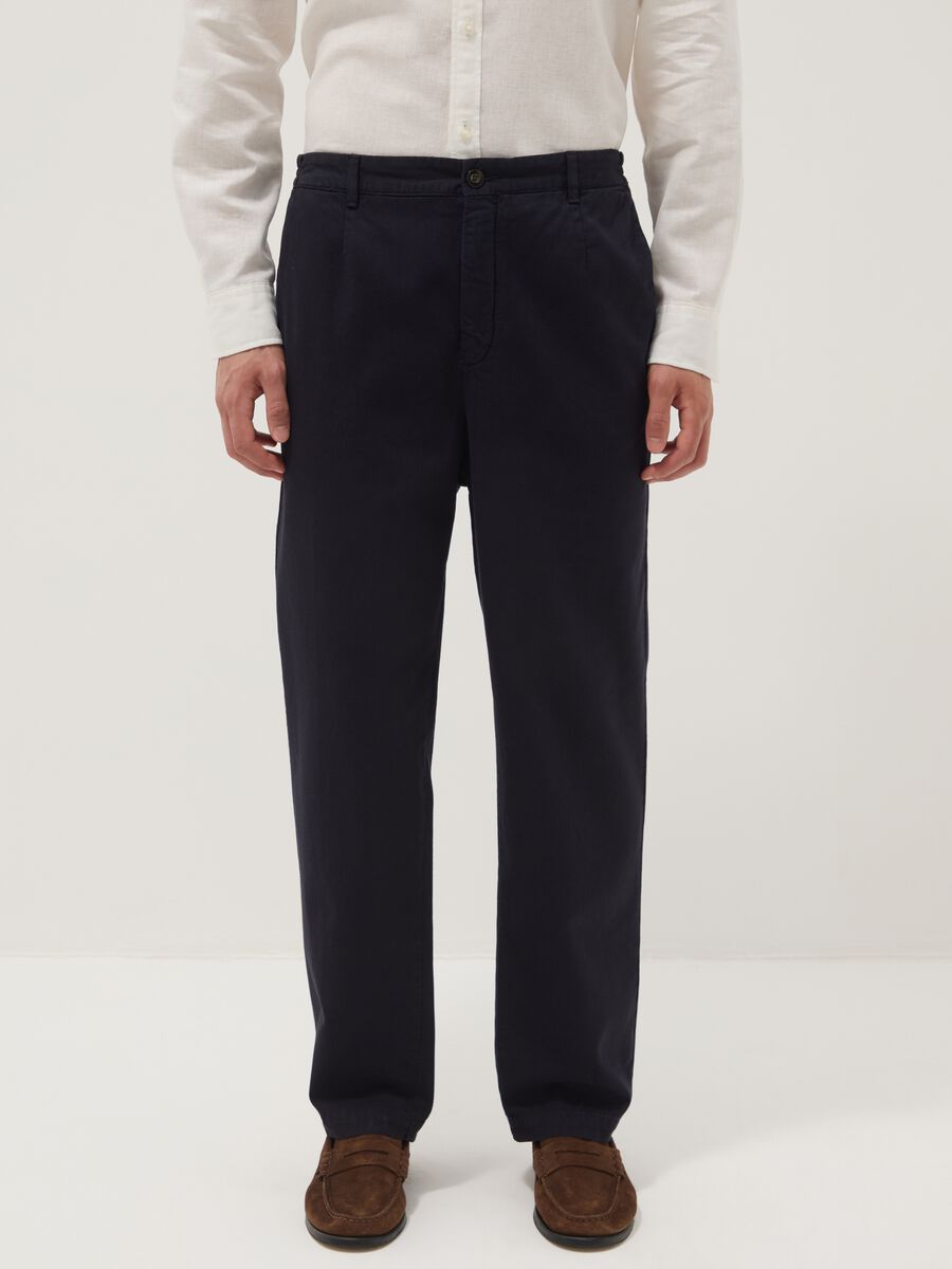 Pantaloni chino neri in puro cotone carrot fit_1