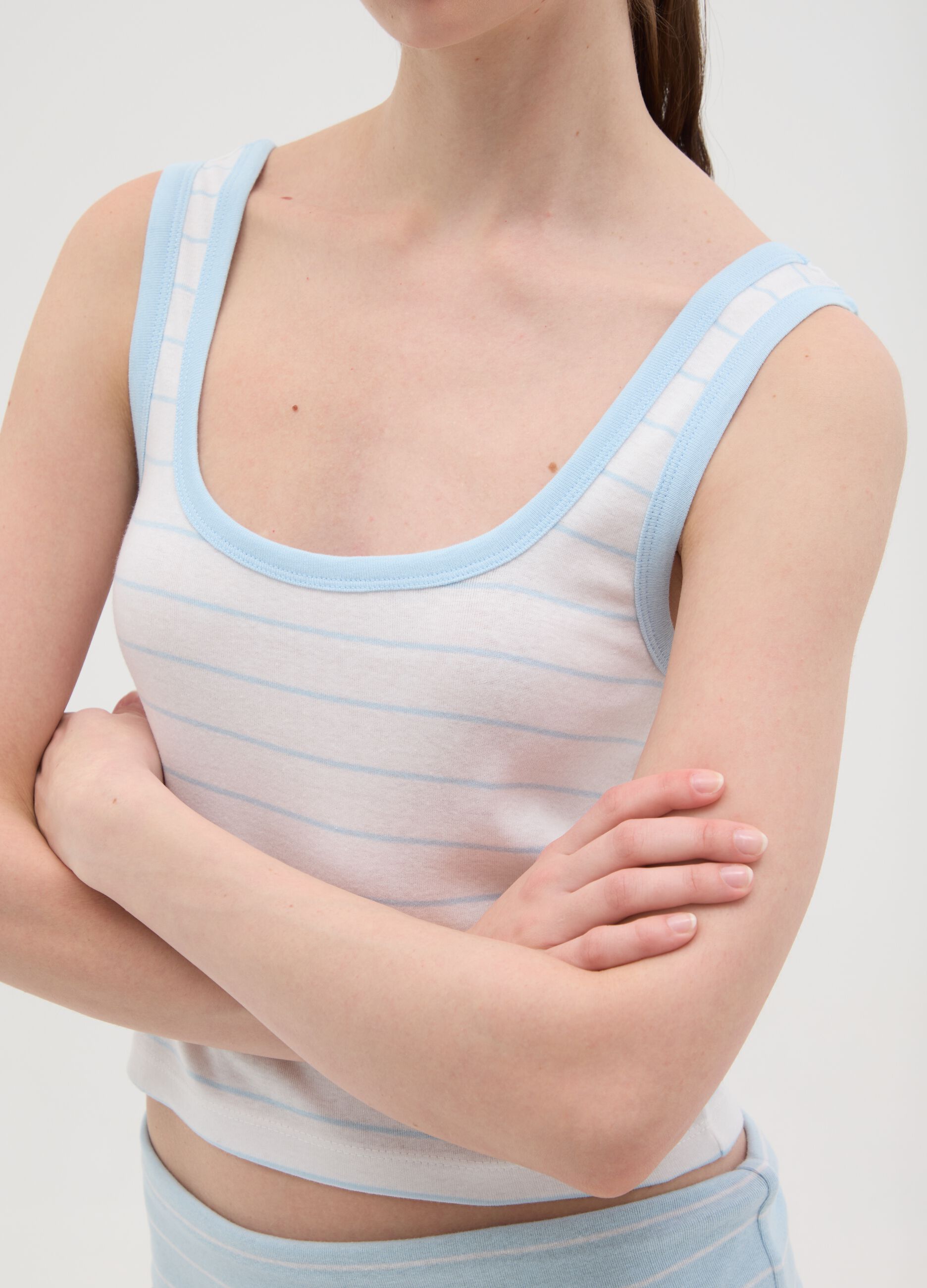 Women's pure cotton multicolour regular fit vest with white and blue stripes