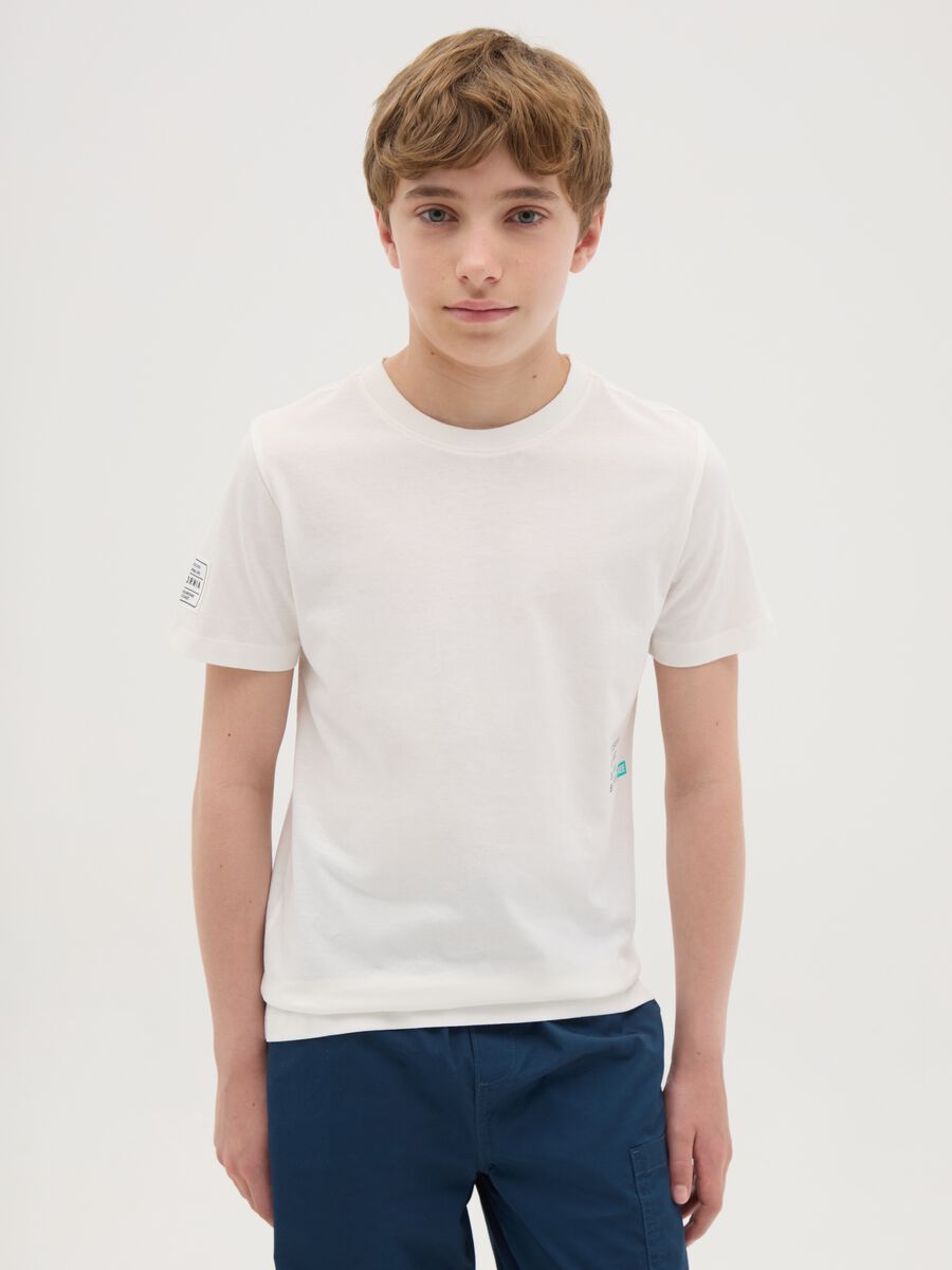 T-shirt da ragazzo in puro cotone bianca regular fit_0