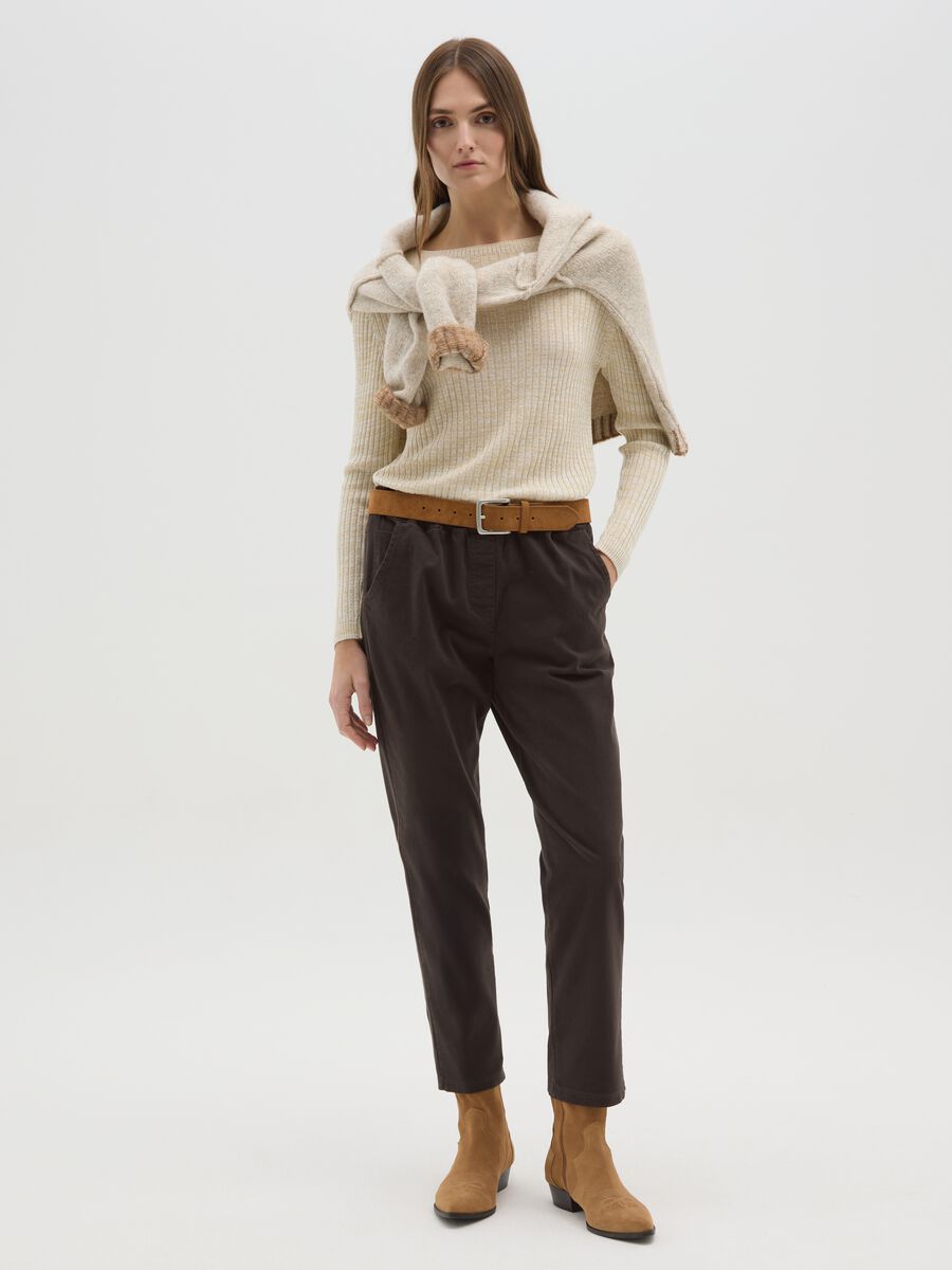 Pantaloni marroni con vita elasticizzata e coulisse_0