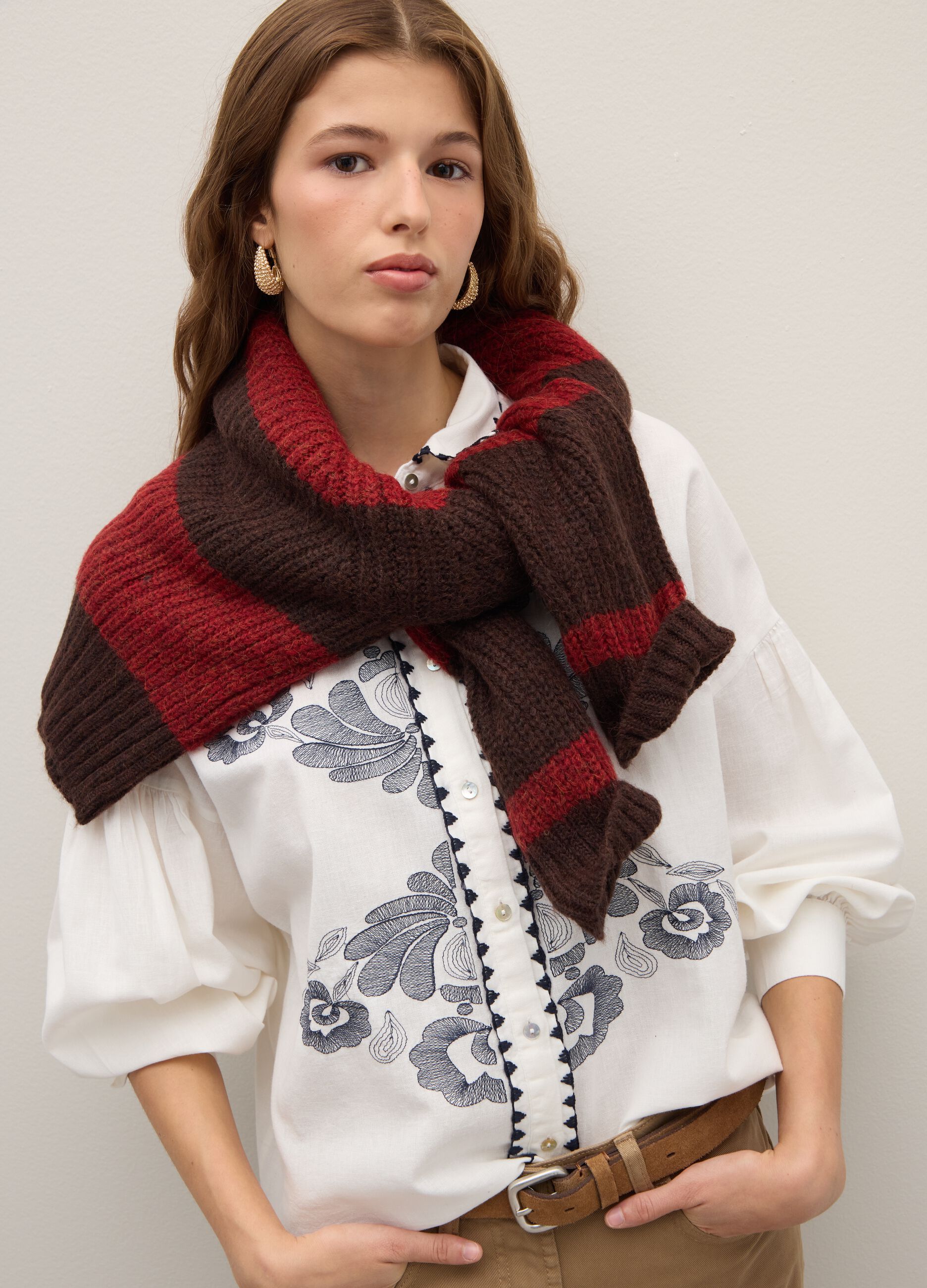 Camicia in cotone e lino bianca vestibilità over con ricamo