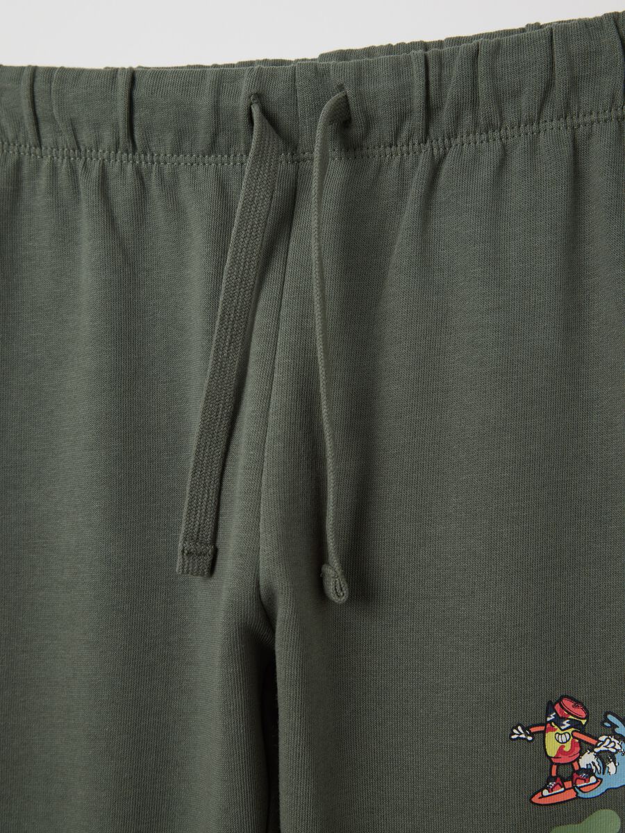 Green cotton joggers with drawstring and print_2