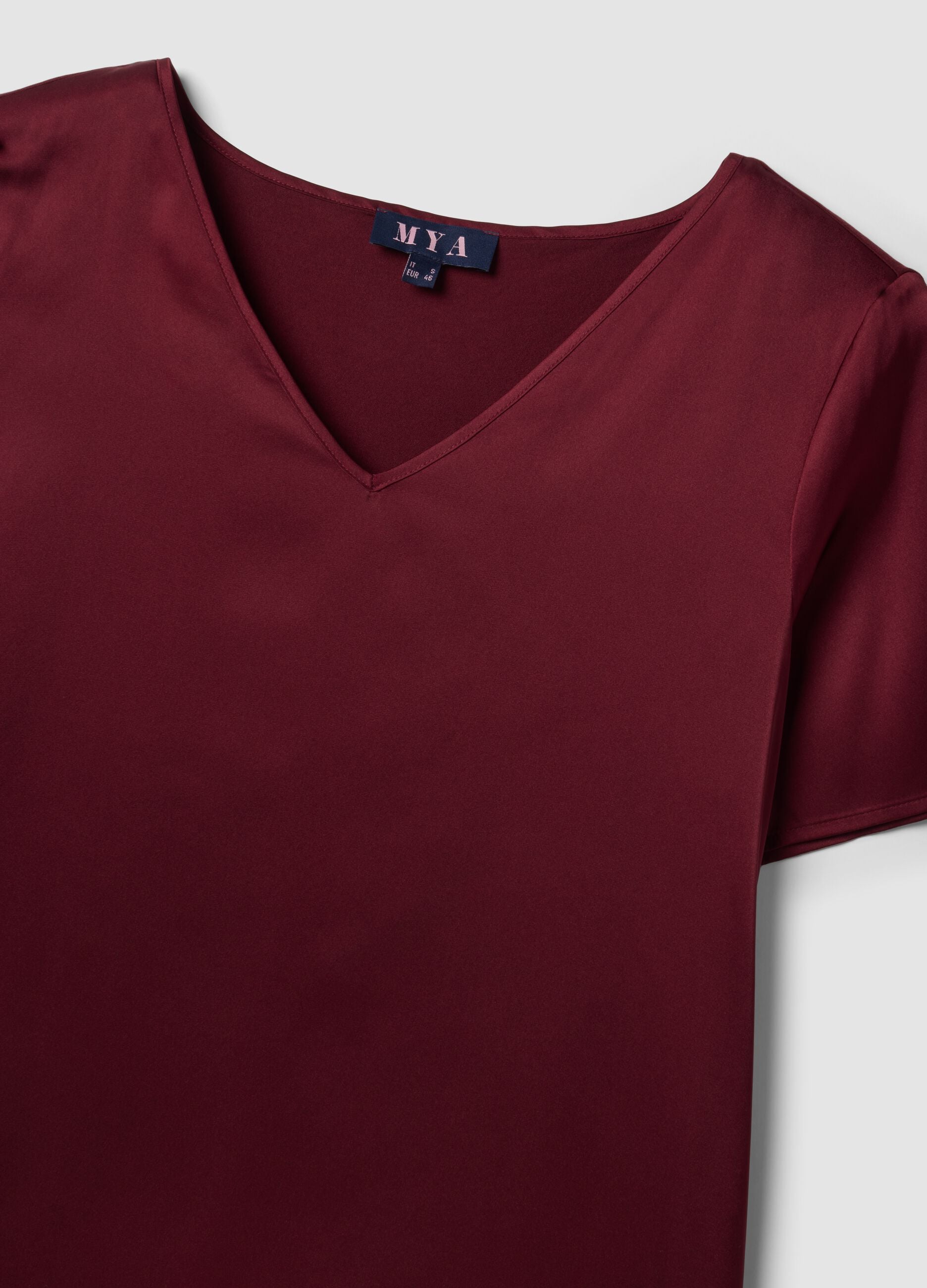 Red satin V-neck blouse in stretch fabric, regular fit