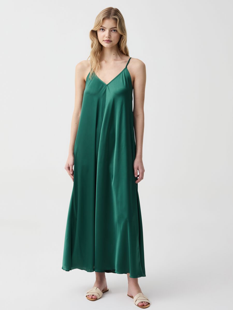 Vestito lungo in satin con spalline sottili_0