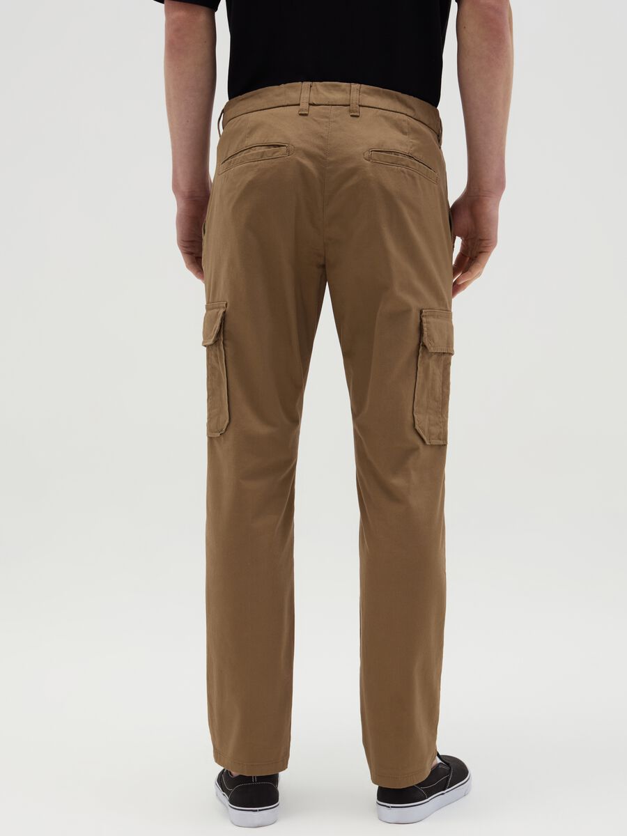 Pantalone cargo in cotone stretch_2