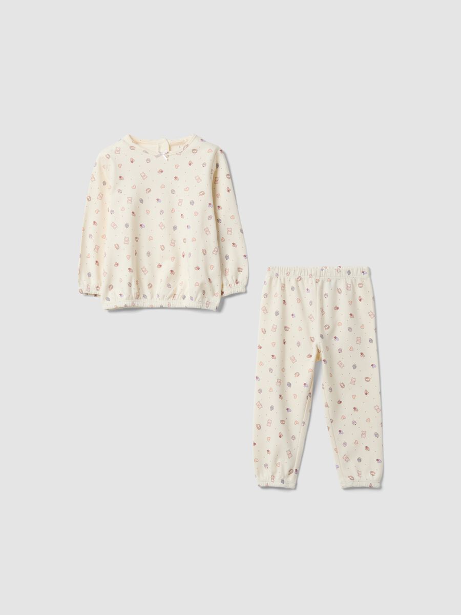 Pigiama bianco in puro cotone organico con fantasia cuori e orsetti per neonata_0