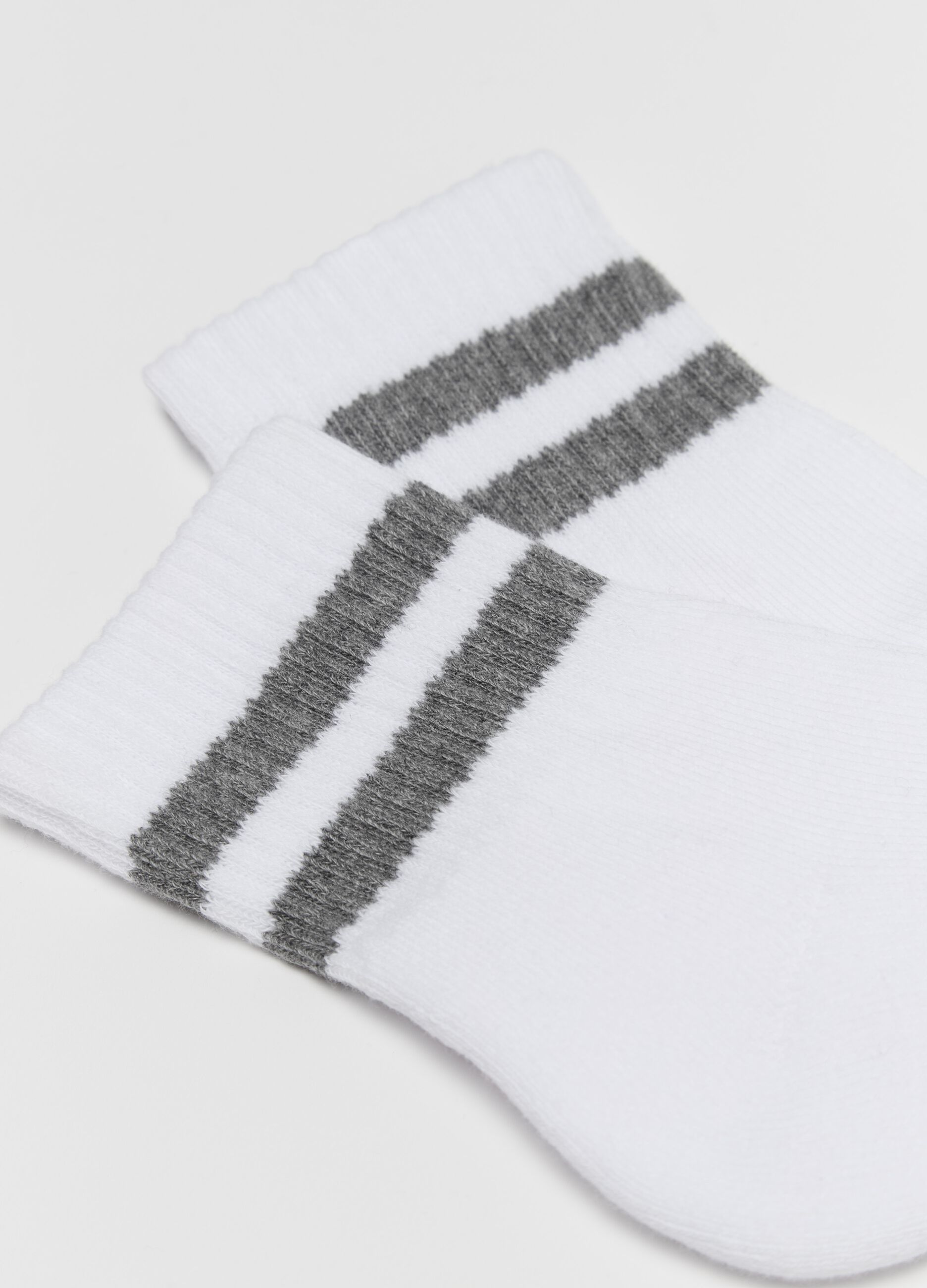 Three-pair pack tennis socks with striped bands