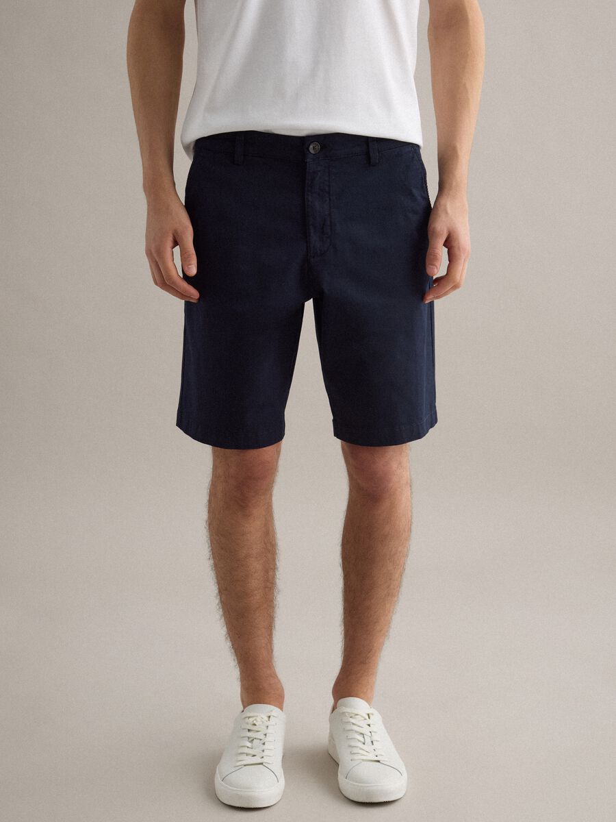 Shorts chino in cotone elasticizzato blu regular fit_2