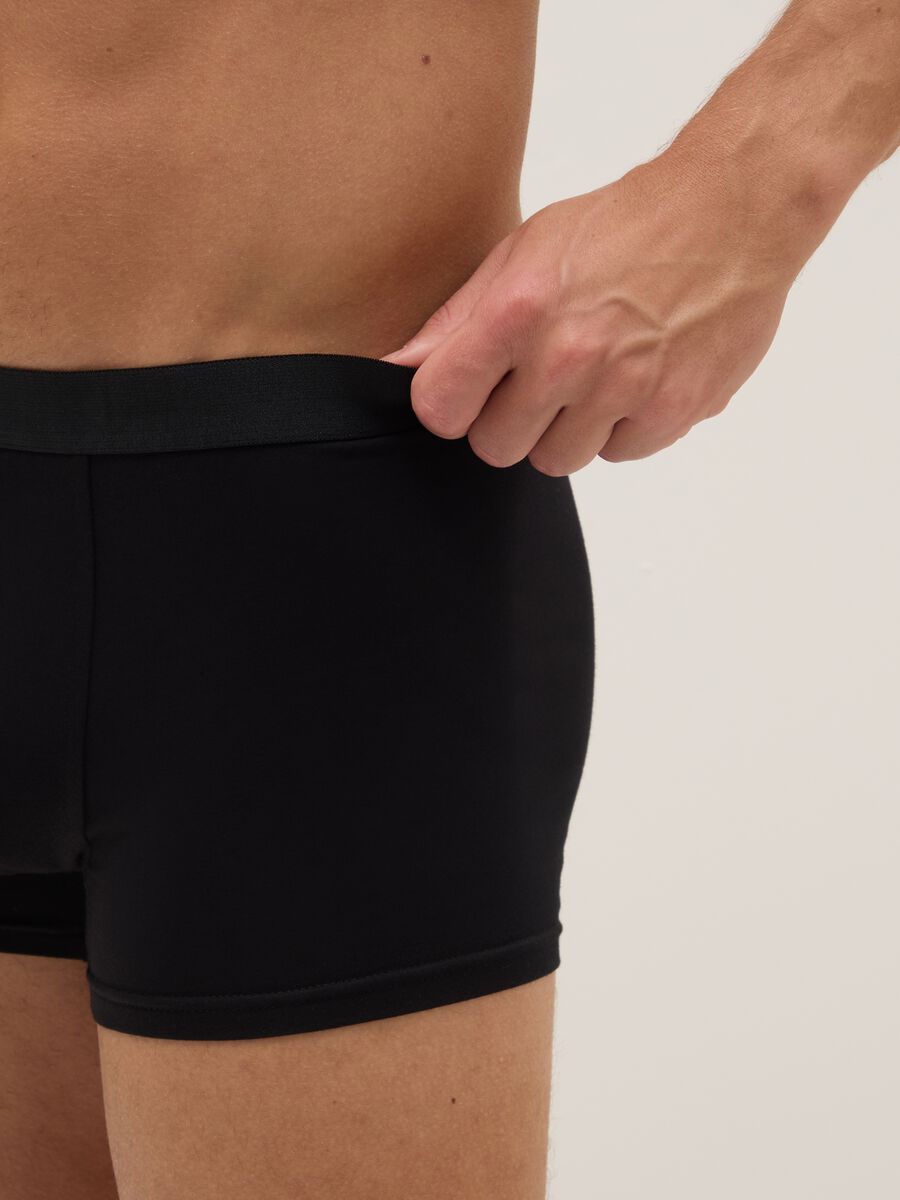 Three-pack of regular fit black stretch cotton boxers_3