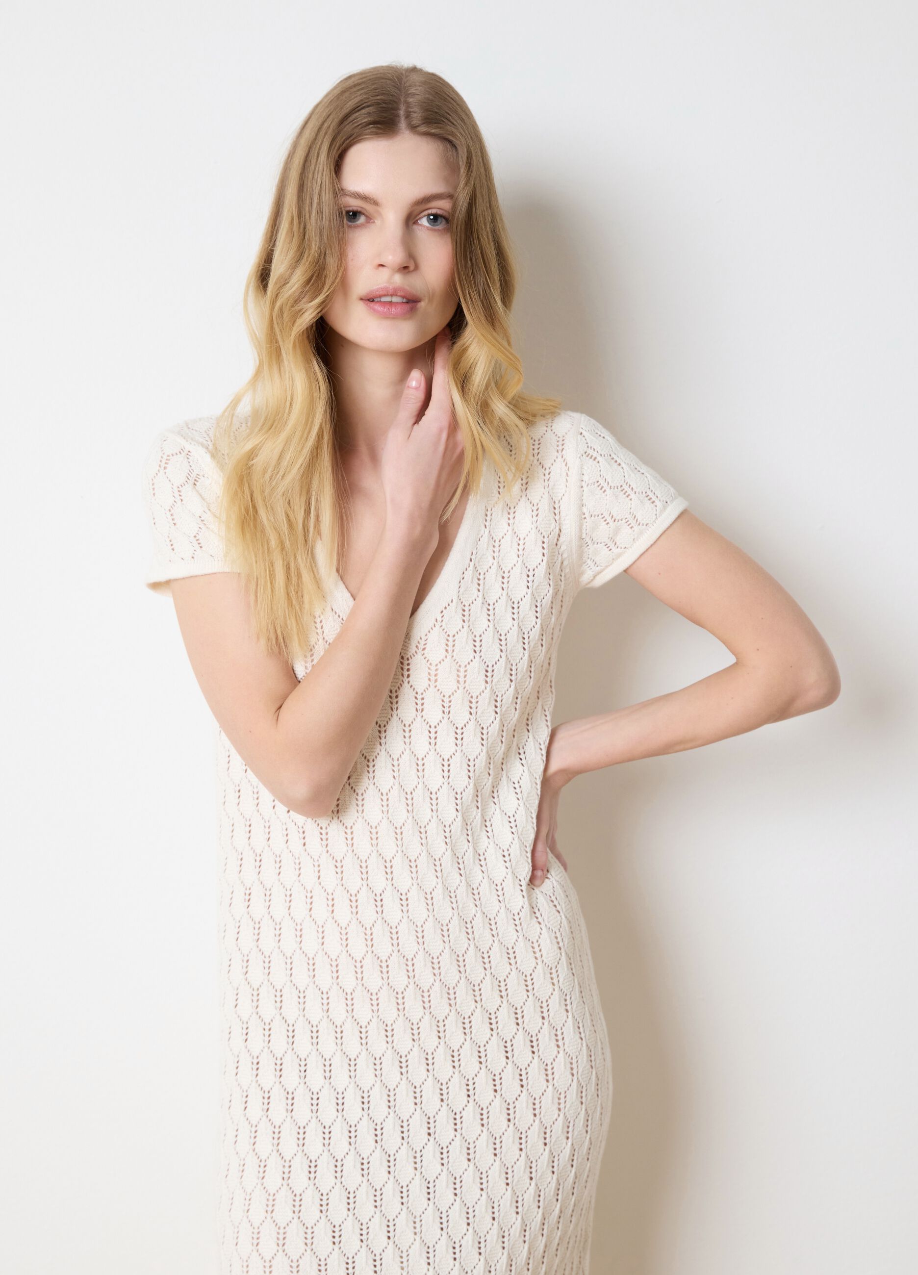 Vestito lungo crochet a maniche corte