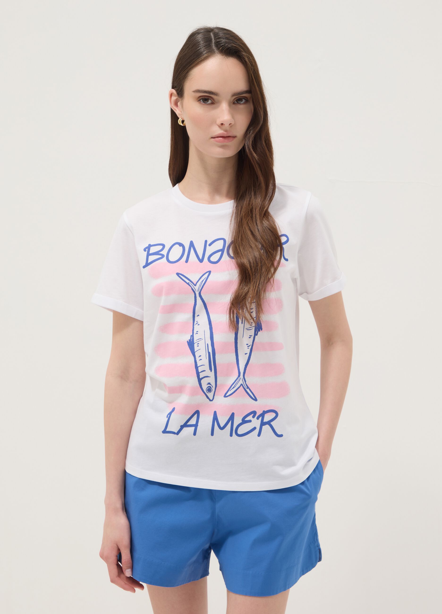 White pure cotton T-shirt with front print, regular fit