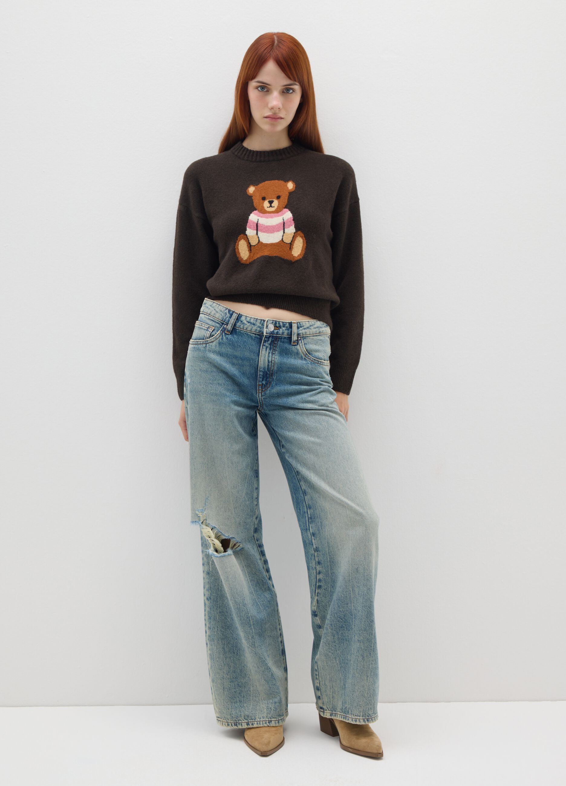 Brown regular fit sweater with print