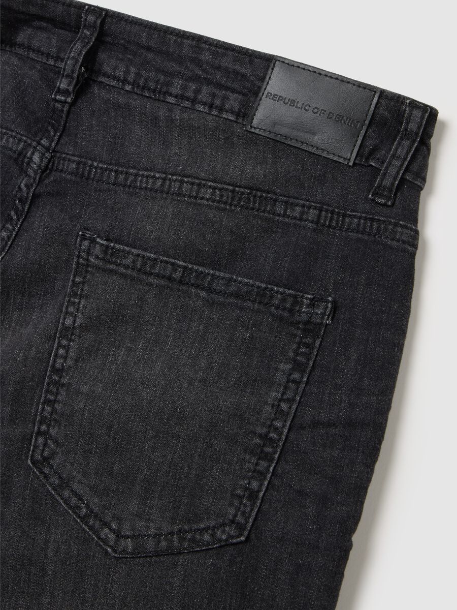 Men's black slim fit denim jeans_5