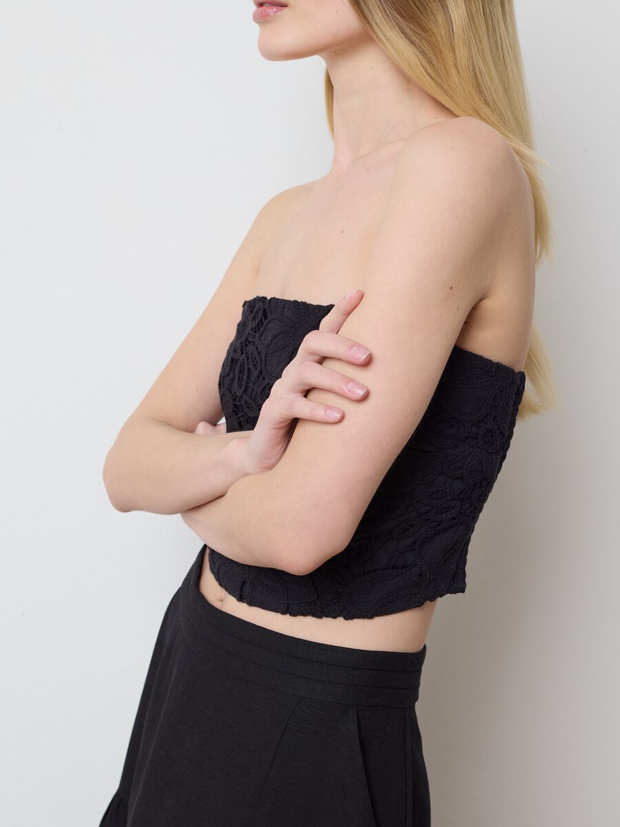 Black bandeau crop top in lace_2