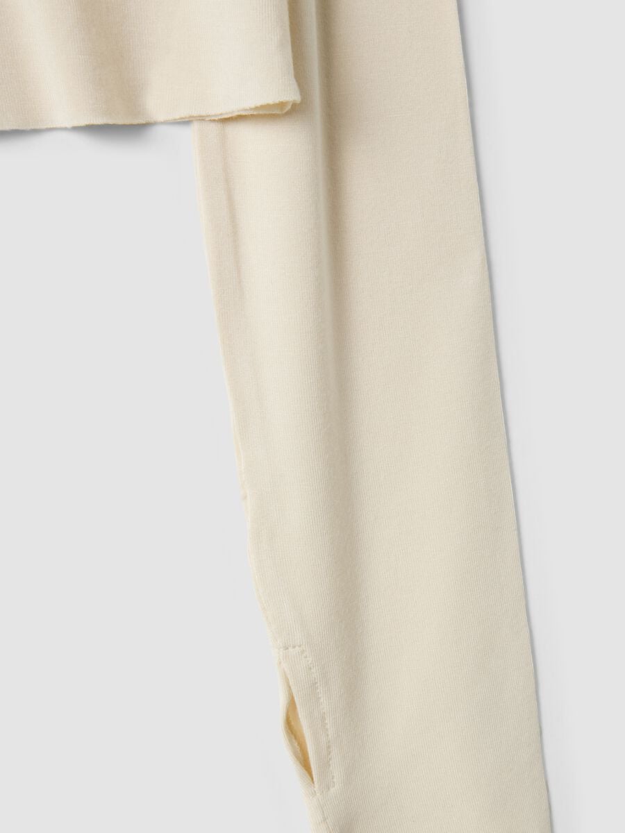 Maglia bianca in viscosa elasticizzata con colletto rialzato slim fit_1