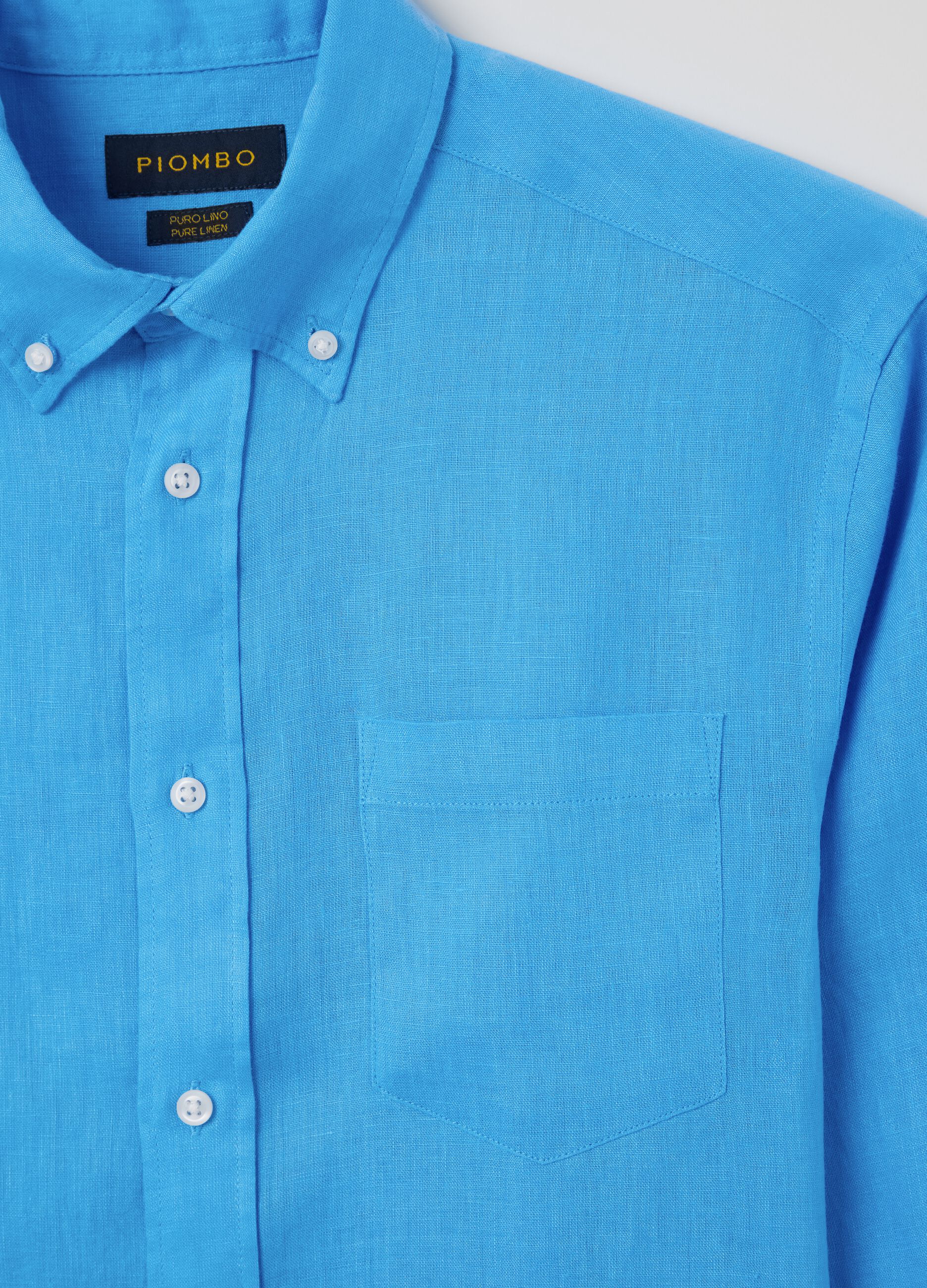 Camicia da uomo in puro lino azzurra con colletto button down