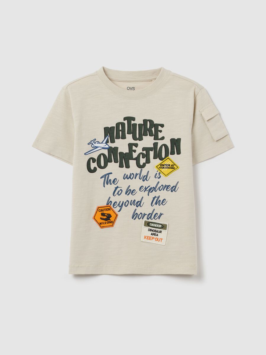 Cotton T-shirt with "Nature Connection" patch_0