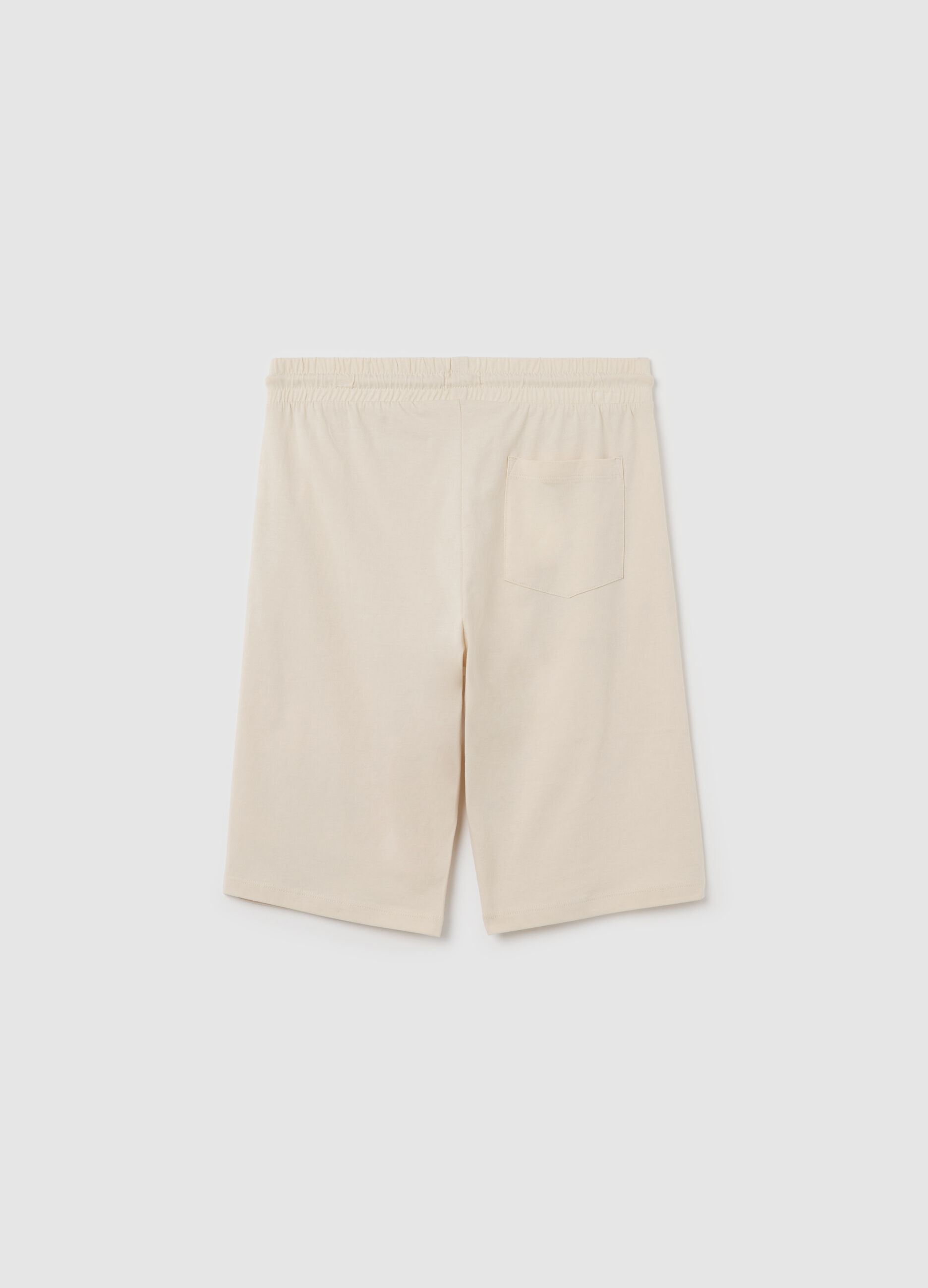 Beige cotton Bermuda shorts with drawstring and print