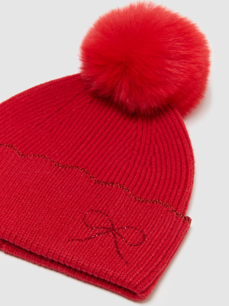 Red girl’s hat with pom pom and glitter_2