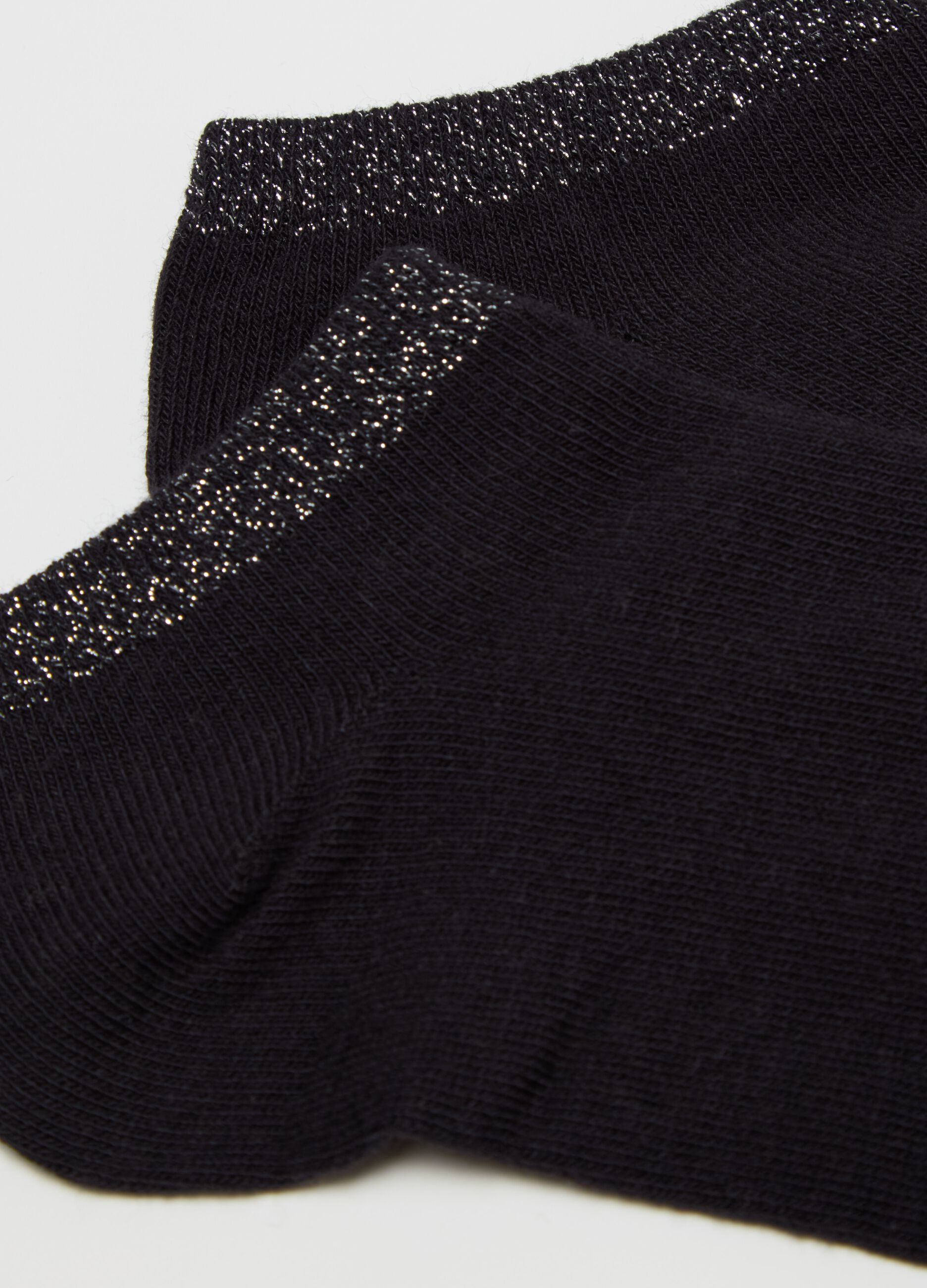 Three-pair pack sneaker liners with lurex