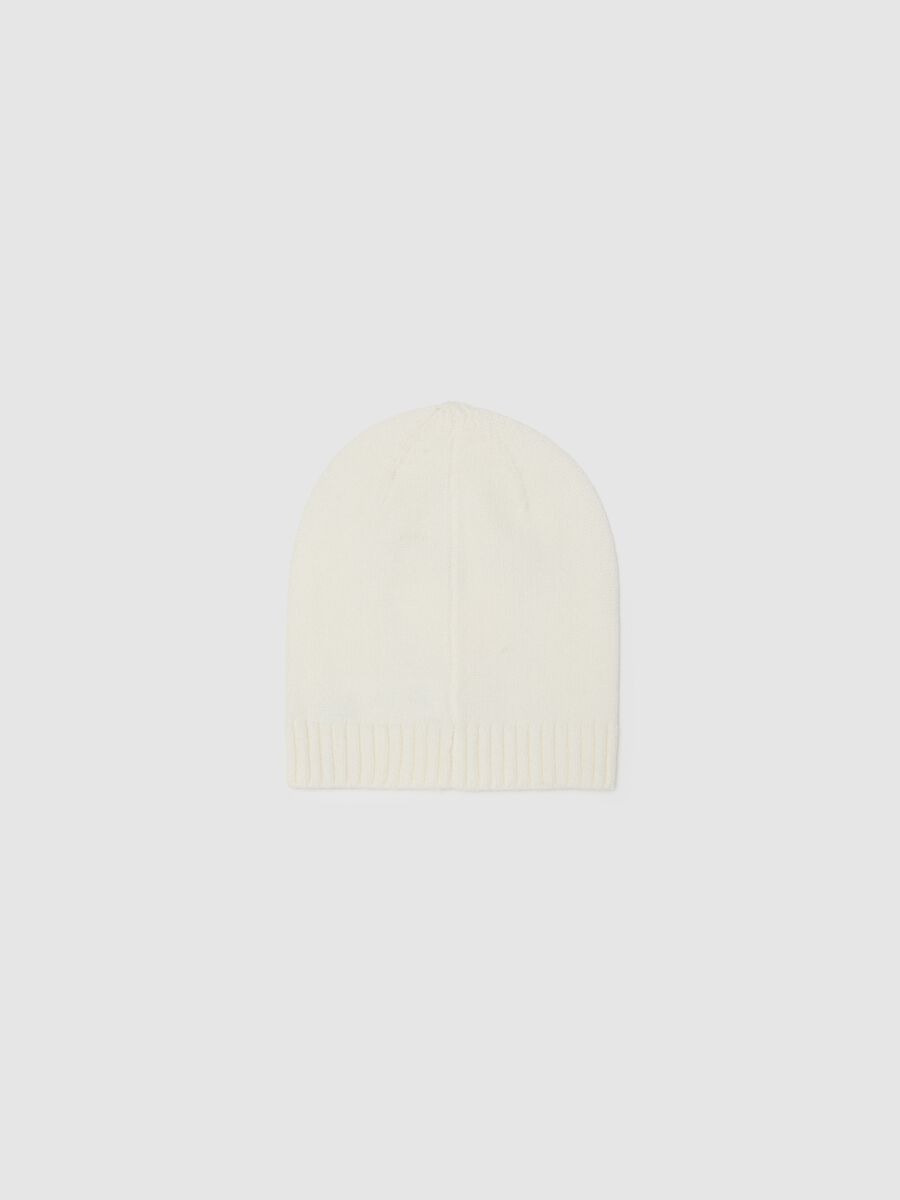 White girl's hat with rhinestone heart detail_1