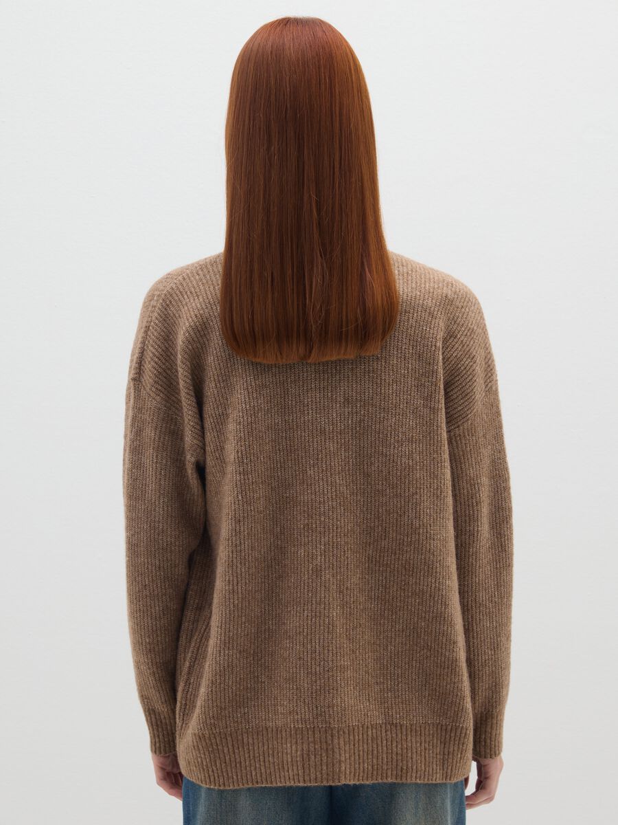 Brown oversized fit cardigan with buttons_2