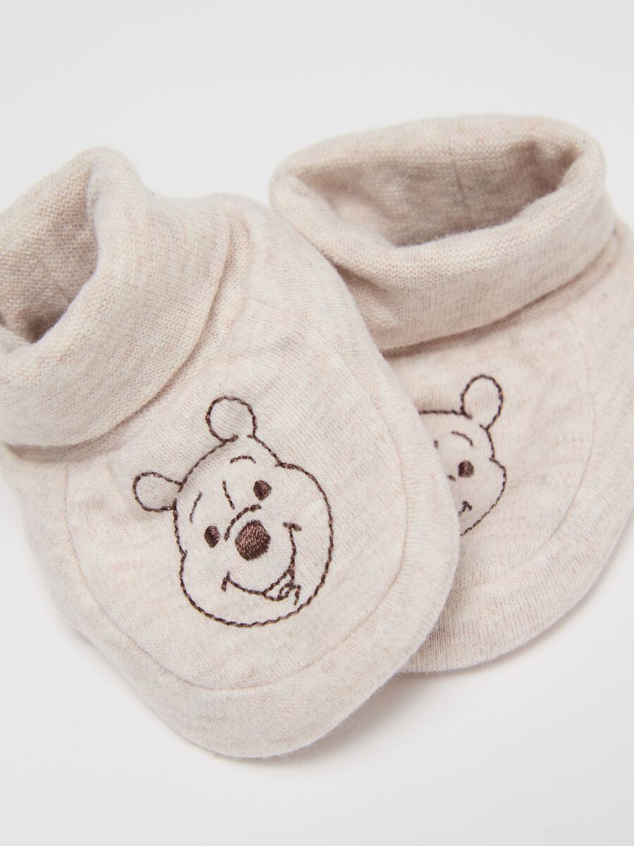Hat and bootee set embroidered with Winnie the Pooh_2