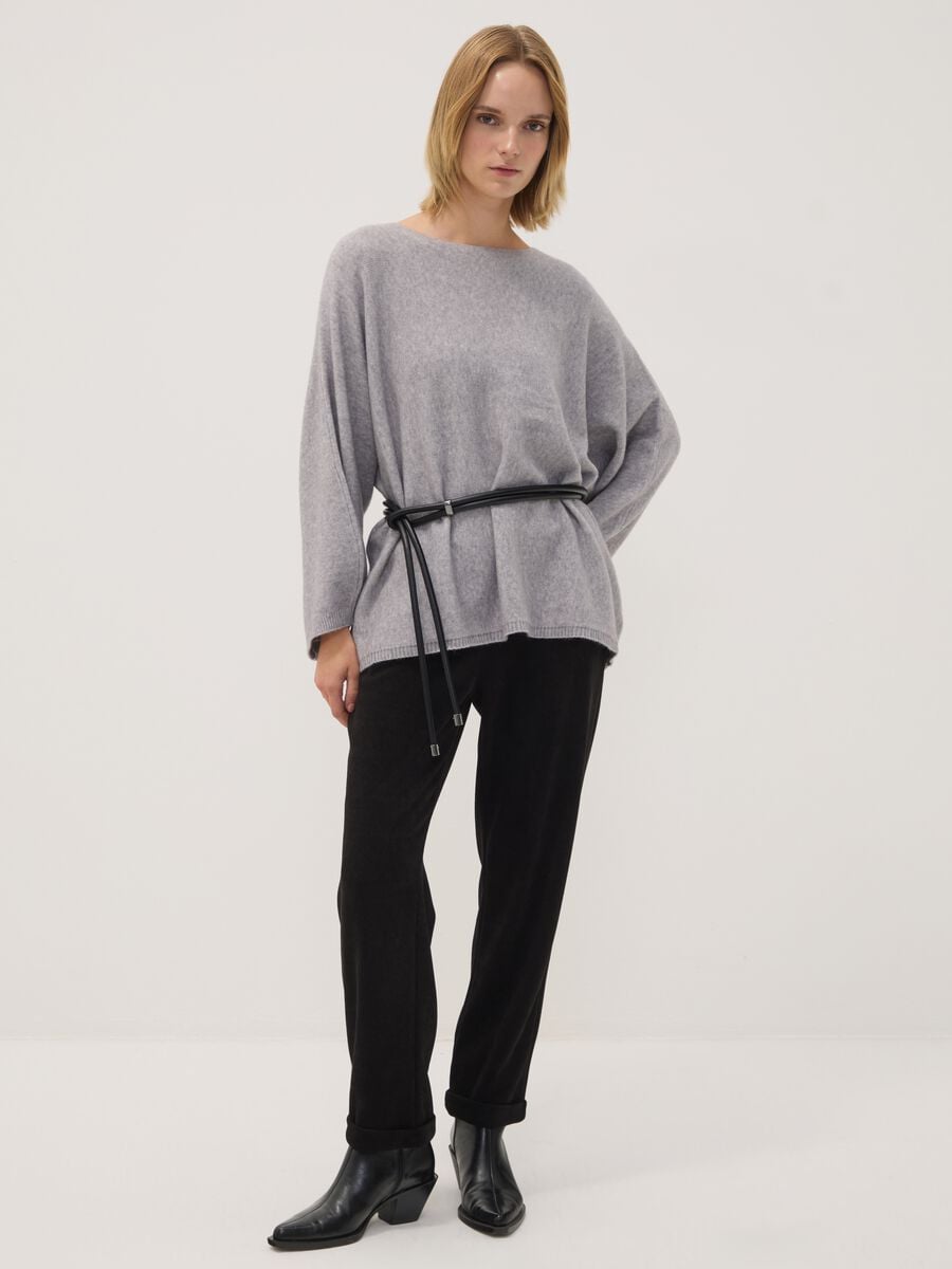 Black ribbed stretch-fabric trousers, regular fit_0