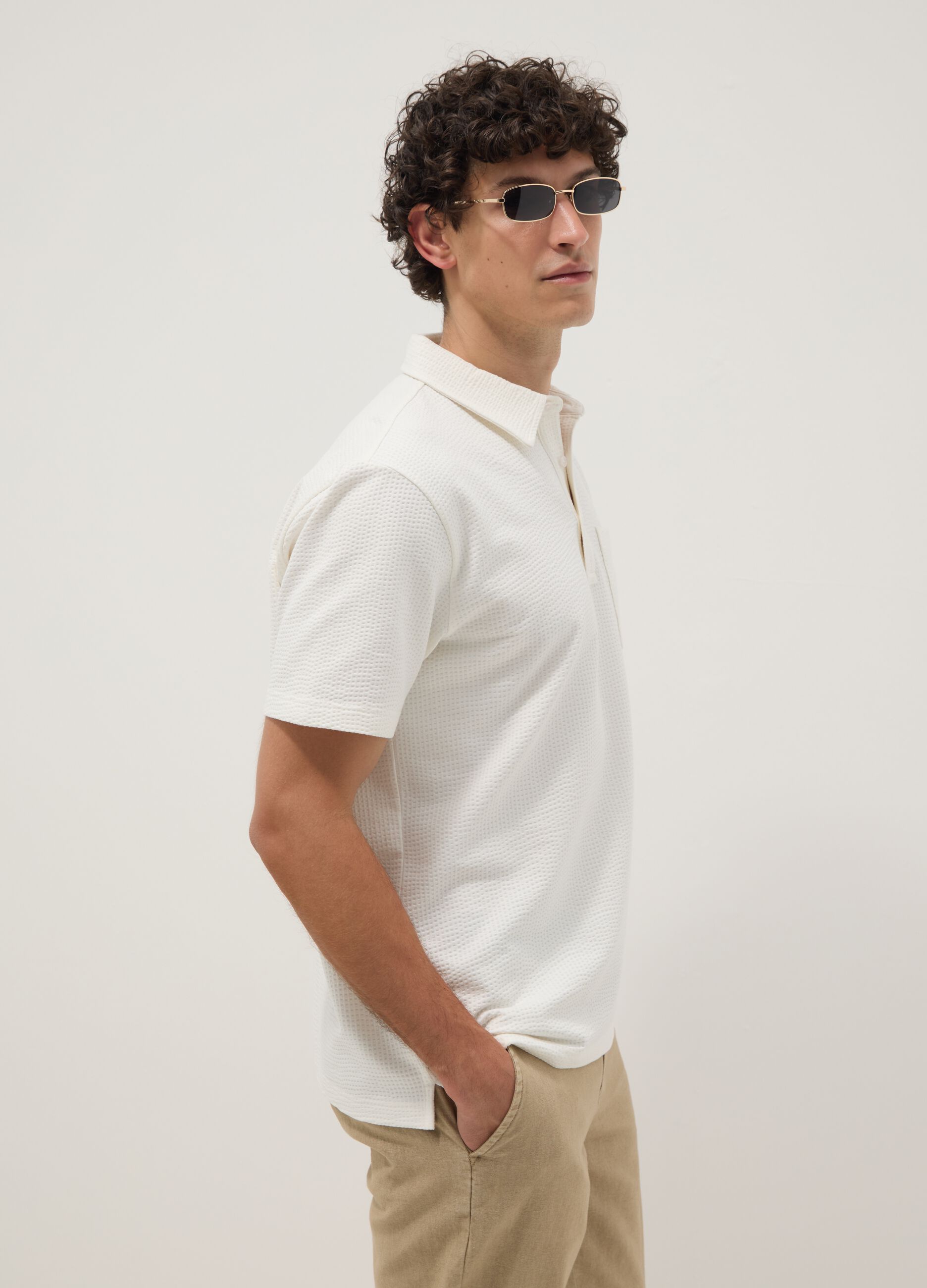 White short-sleeve stretch polo shirt