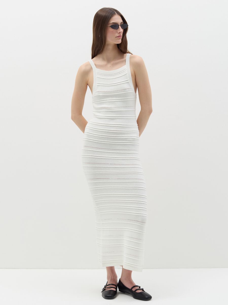Long sleeveless crochet dress_0