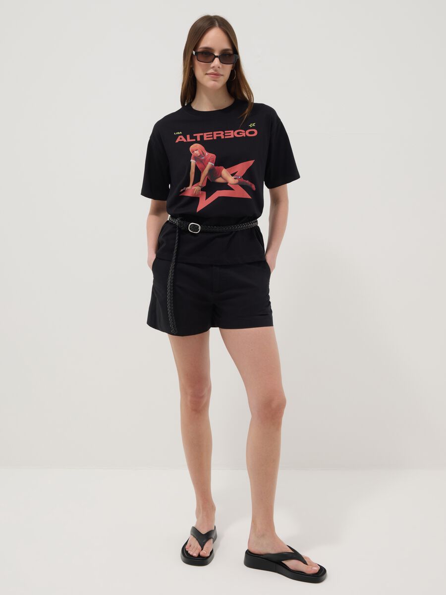 T-shirt nera a maniche corte in puro cotone con stampa grafica regular fit_2