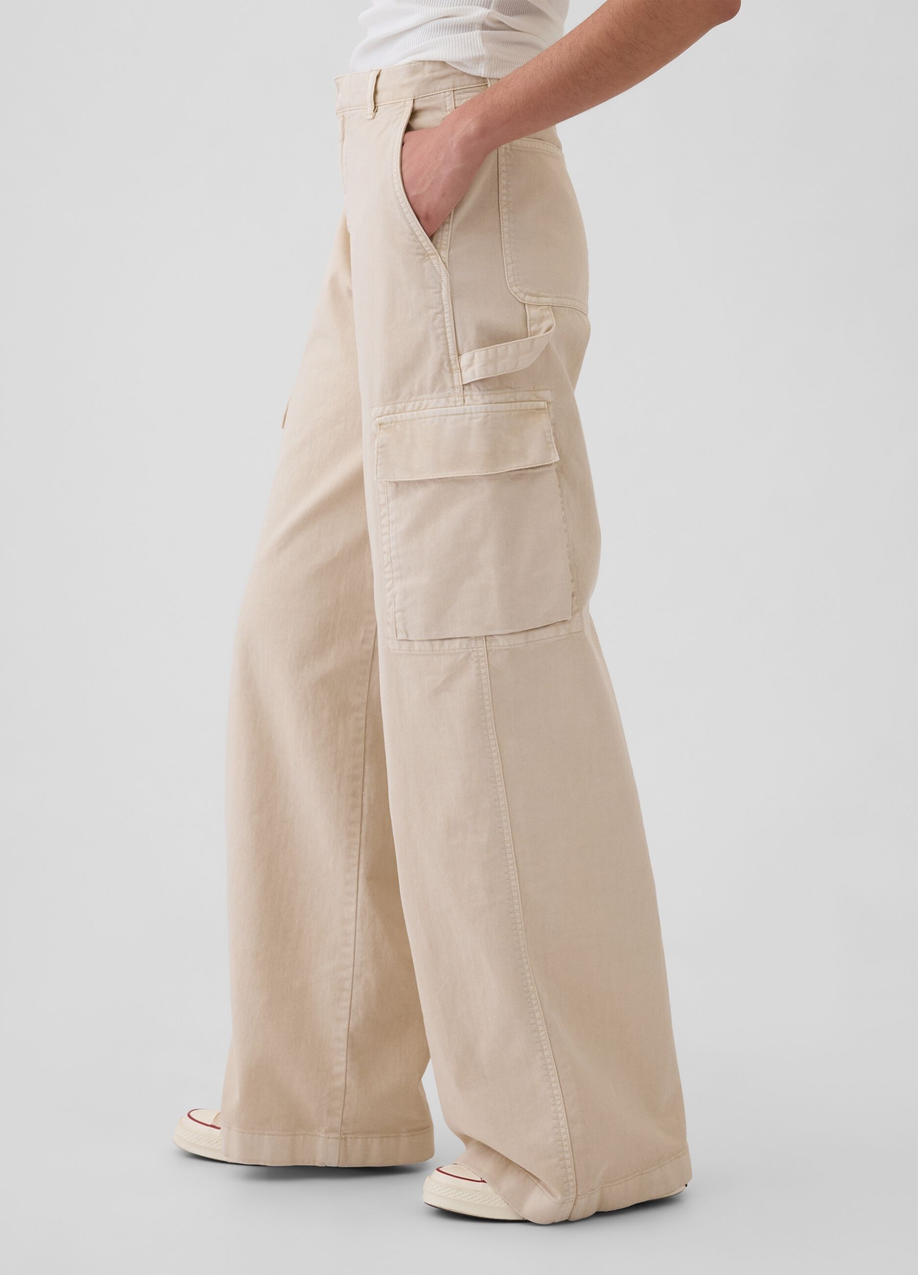 Baggy-fit cargo trousers