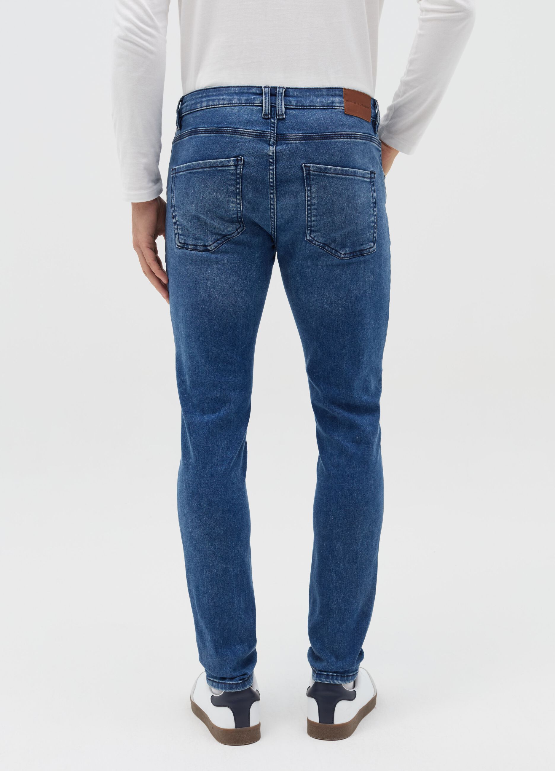 Super-skinny-fit jeans with fading